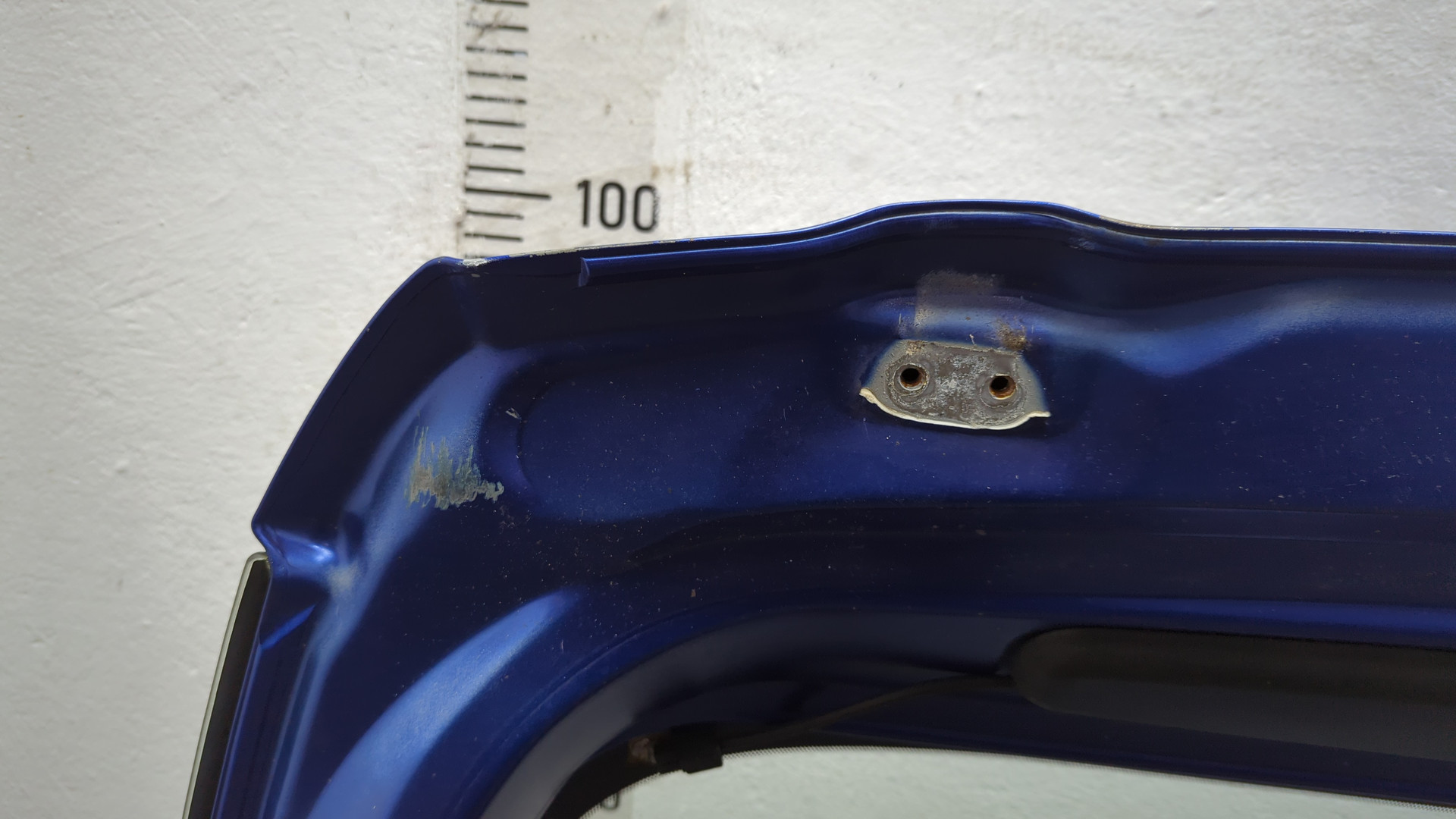 Дверь багажника