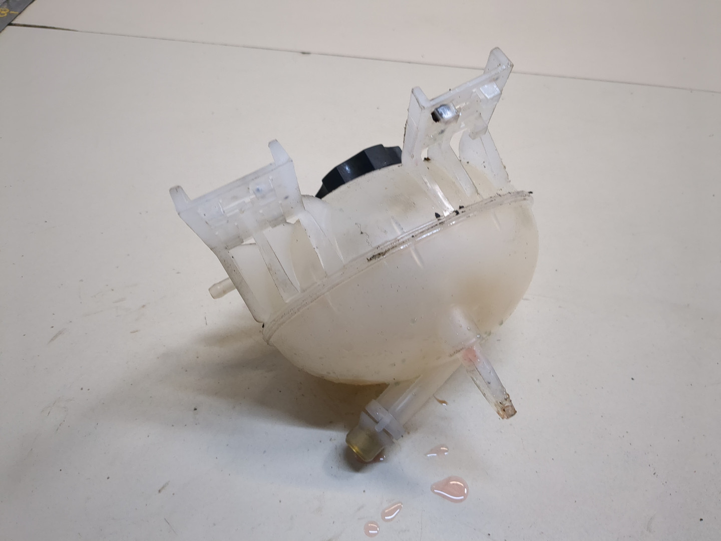 Бачок расширительный