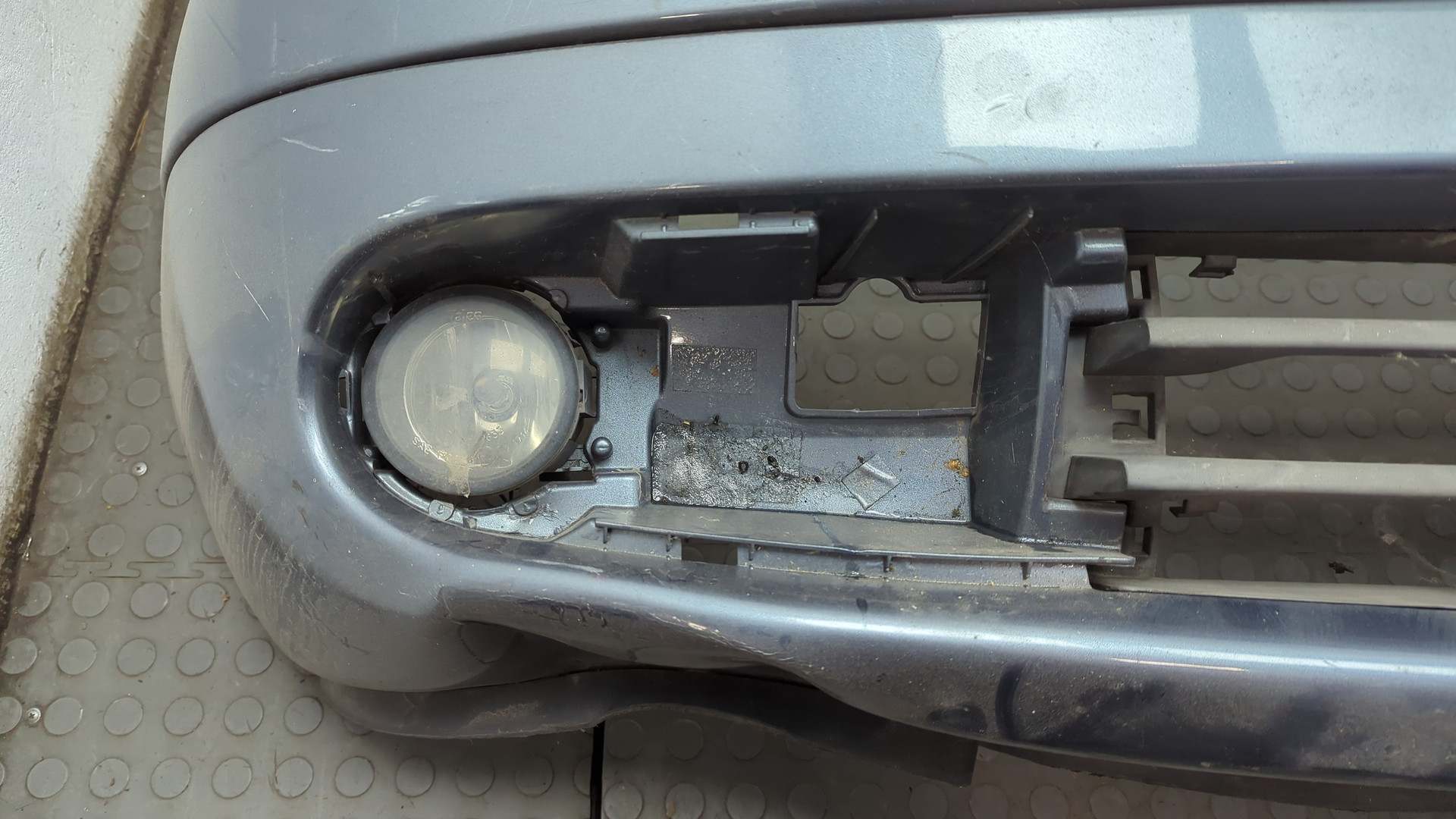 Бампер передний