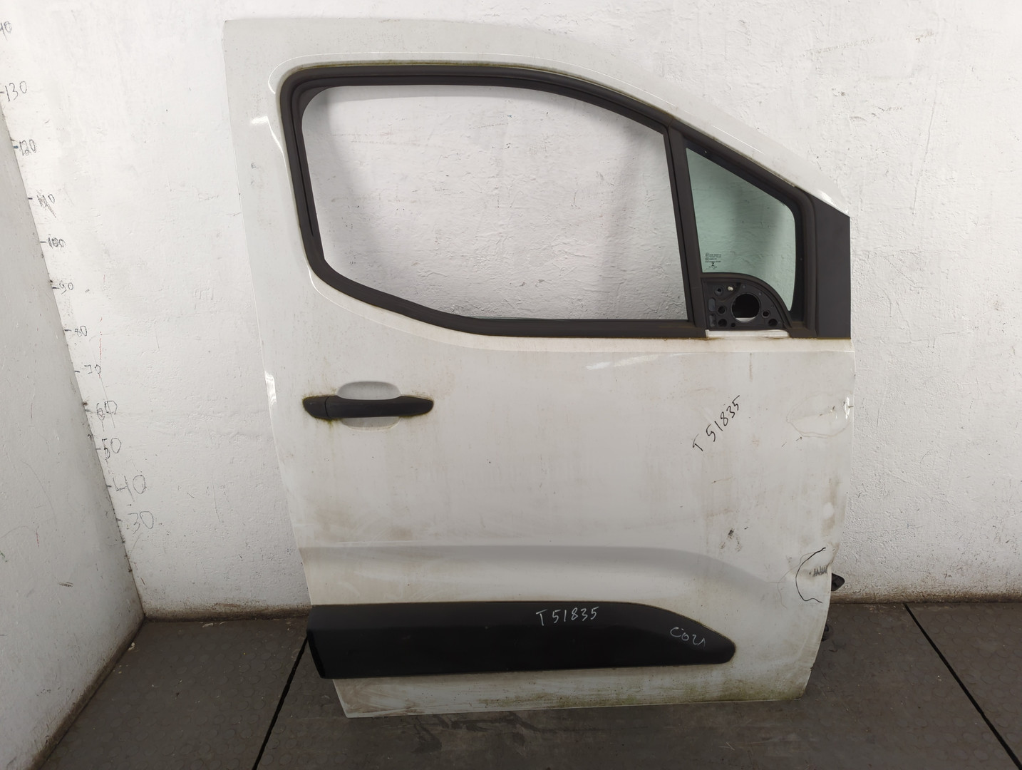 Дверь передняя правая