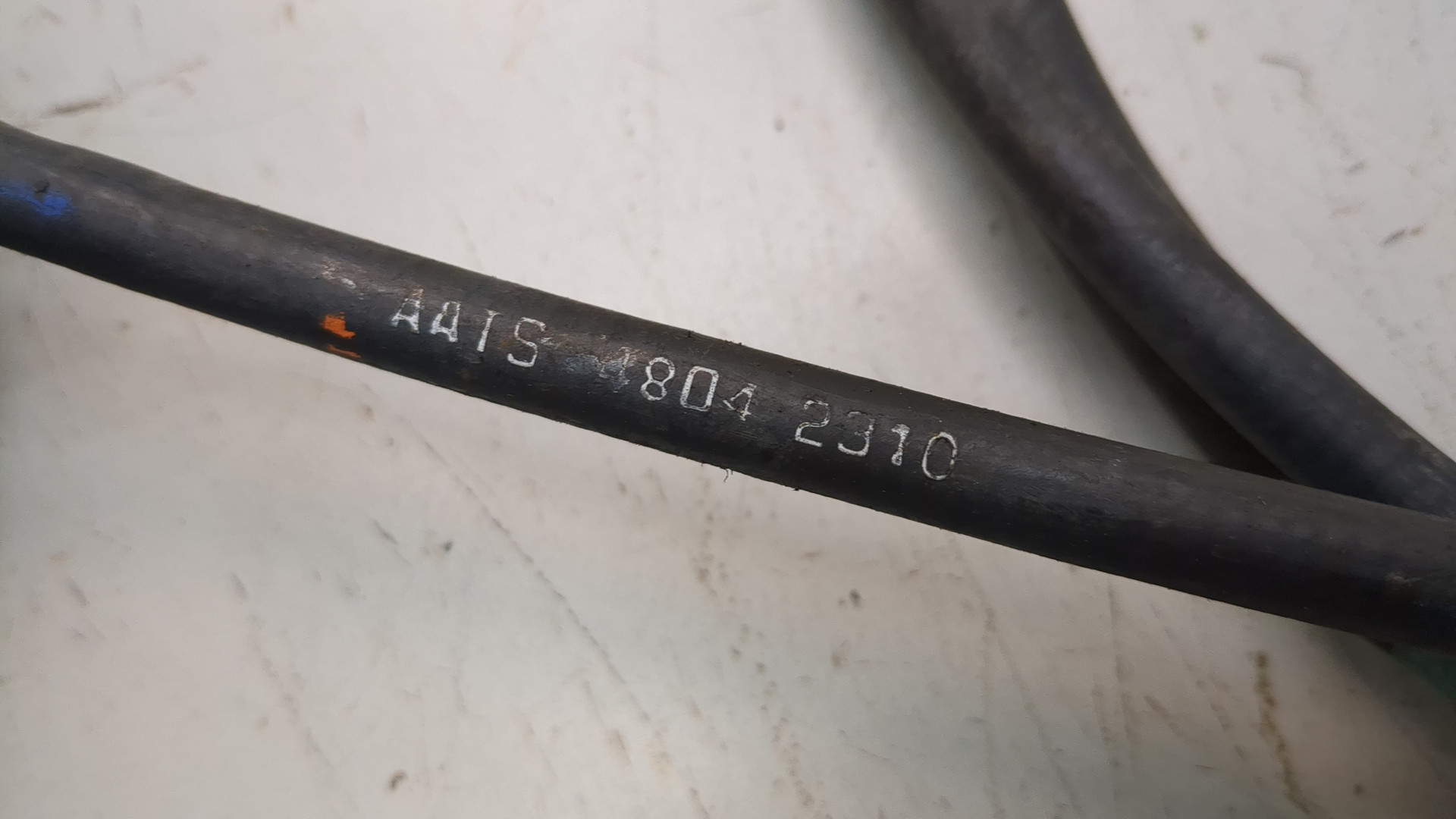 Трос стояночного тормоза