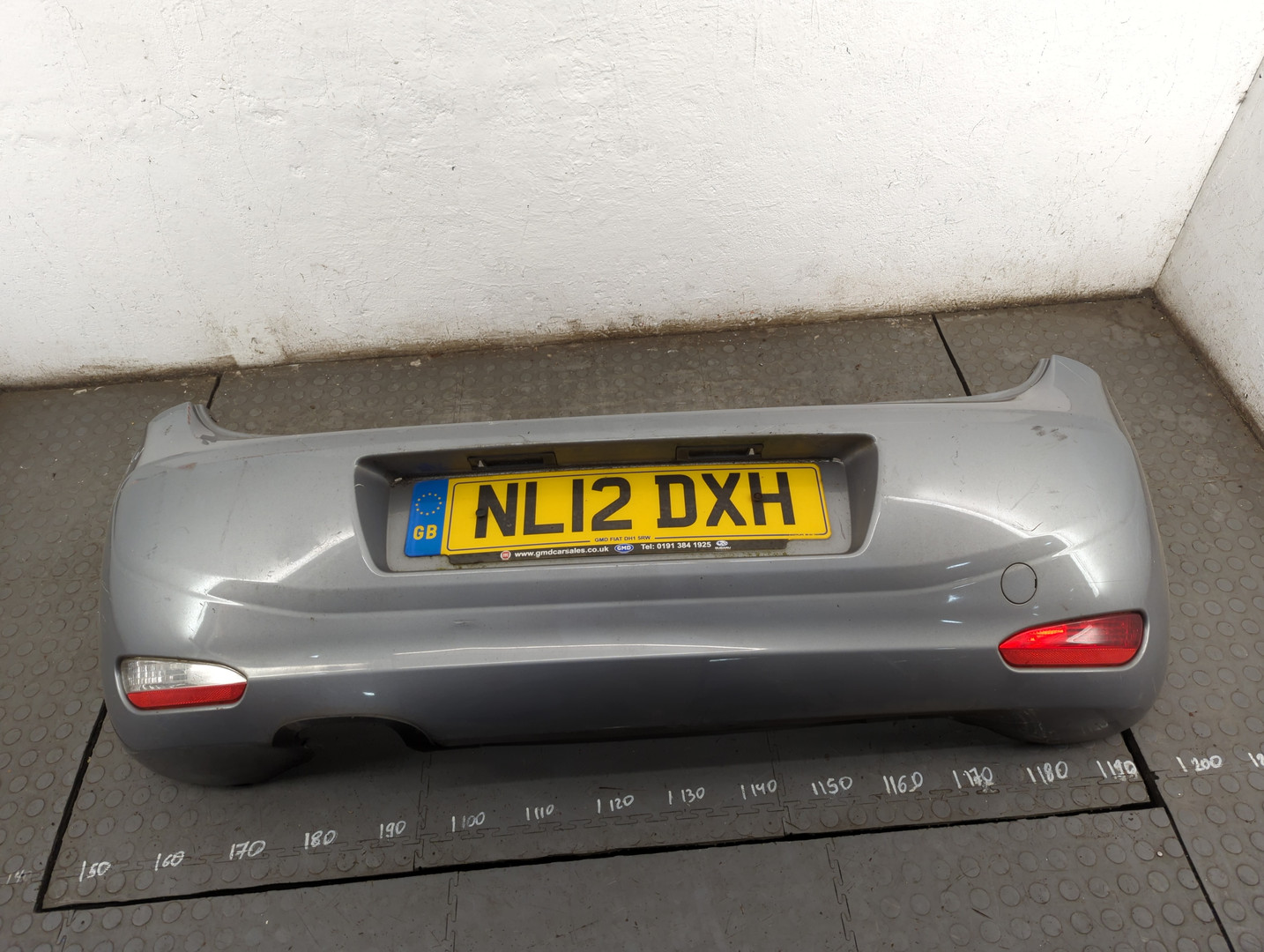 Бампер задний