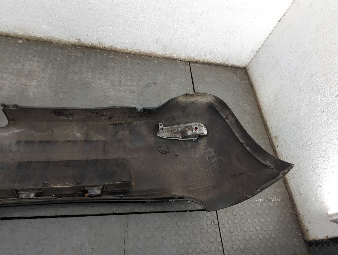 Бампер задний