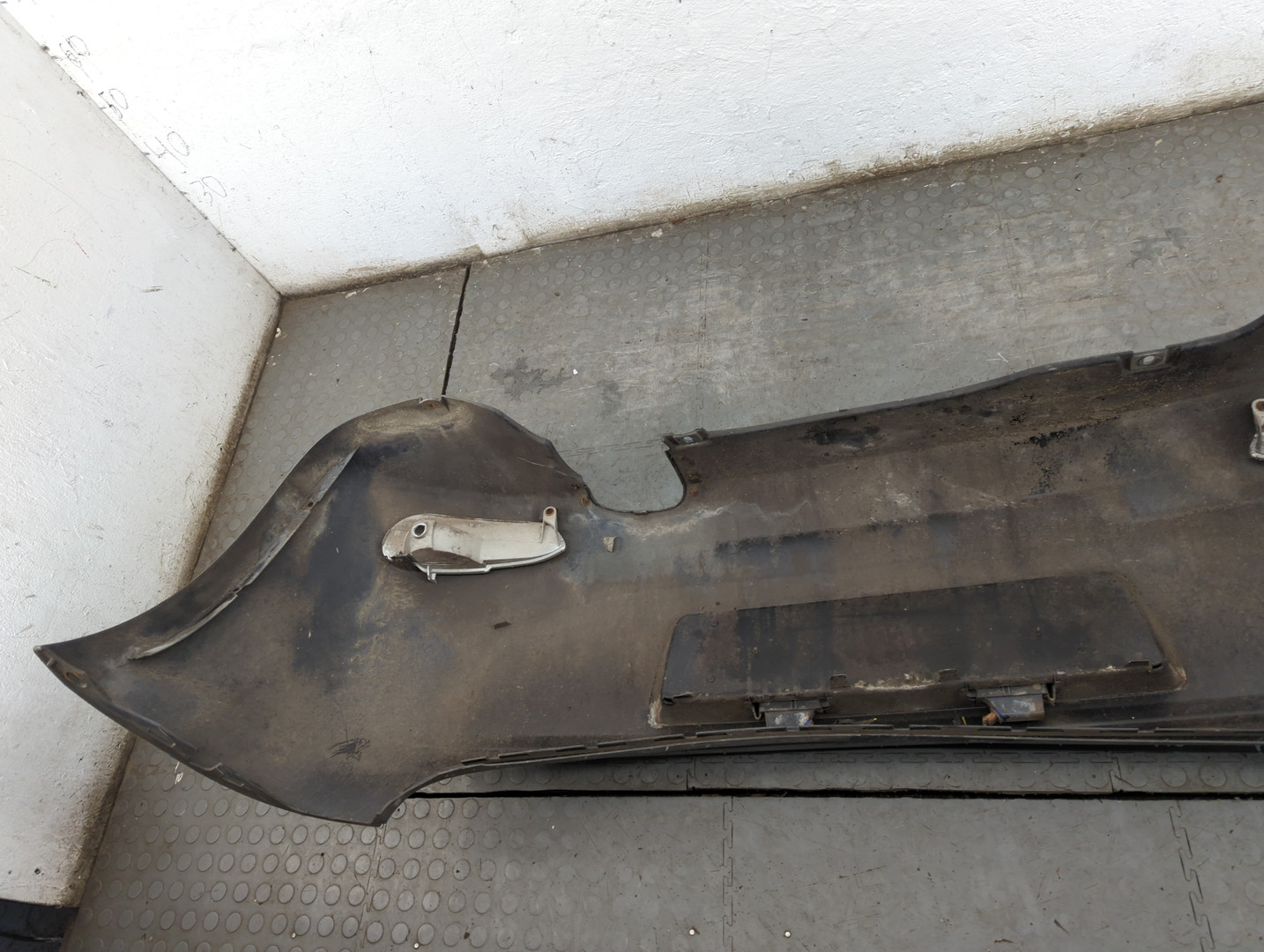 Бампер задний