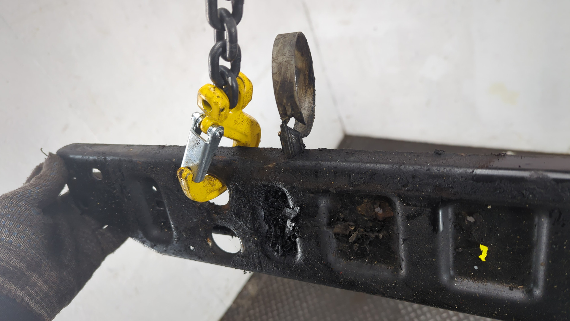 Балка подрадиаторная