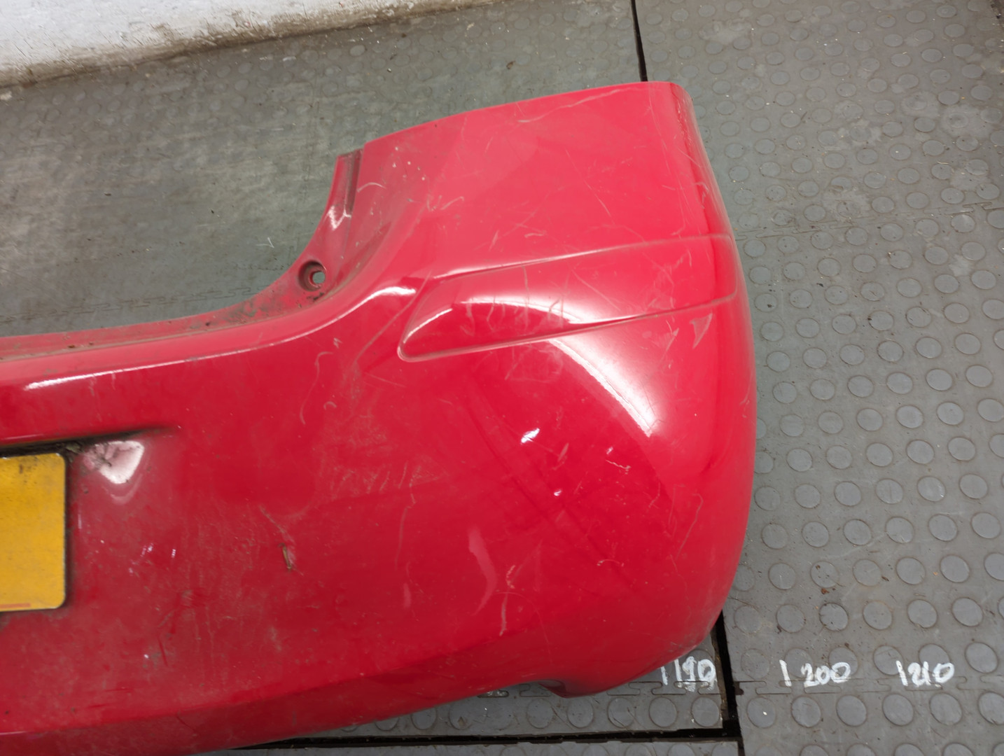 Бампер задний