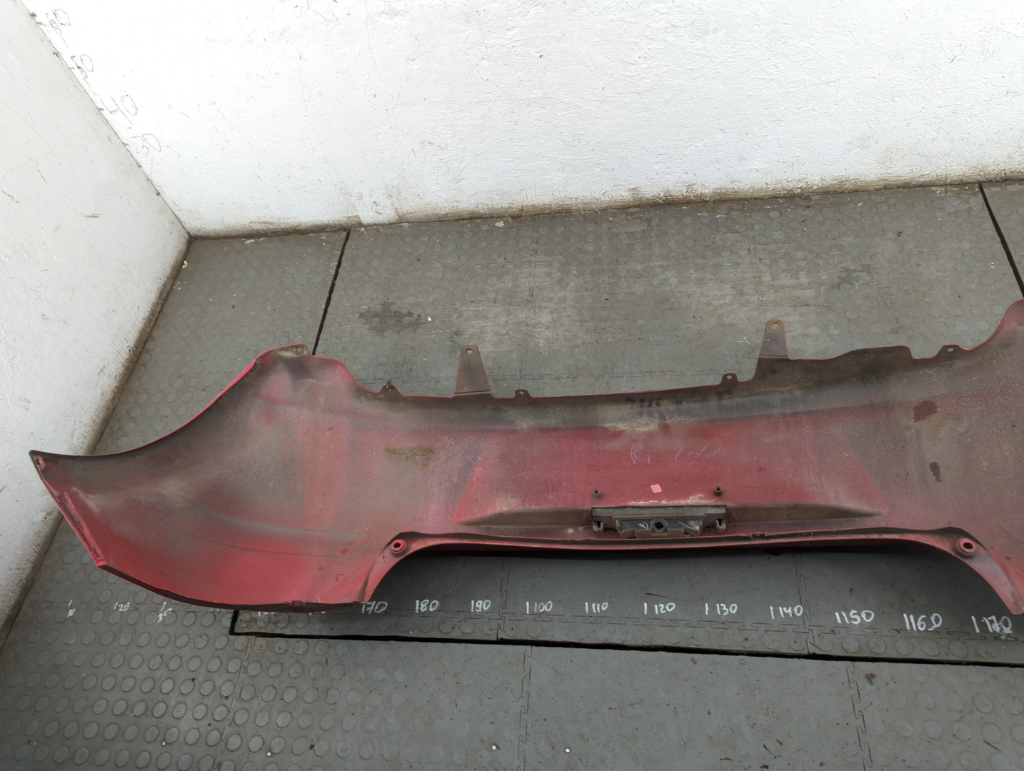 Бампер задний