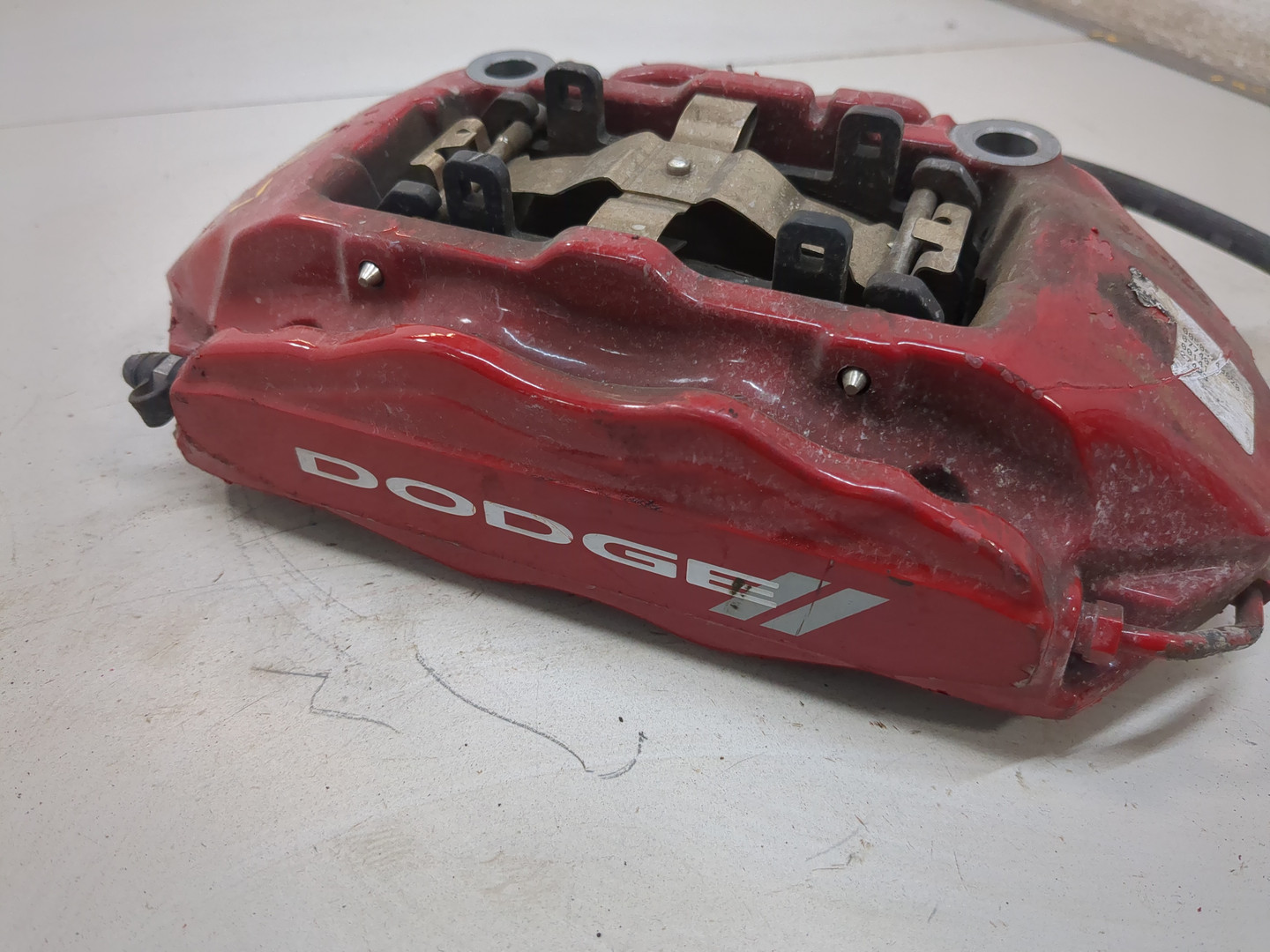 Суппорт передний правый