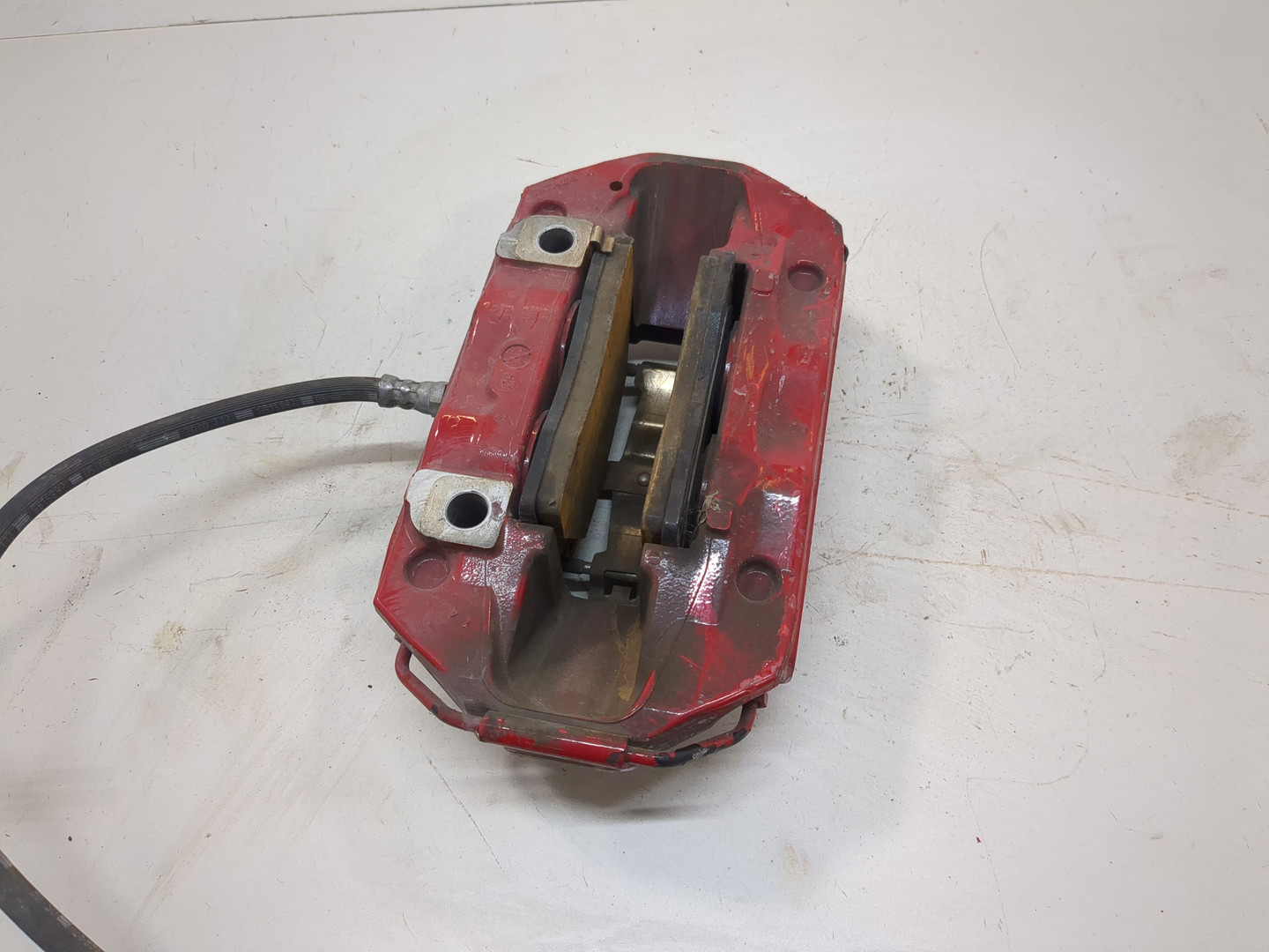 Суппорт передний правый