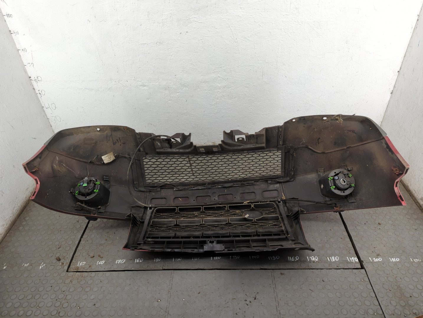 Бампер передний