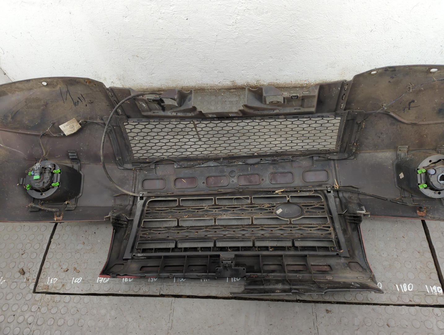 Бампер передний