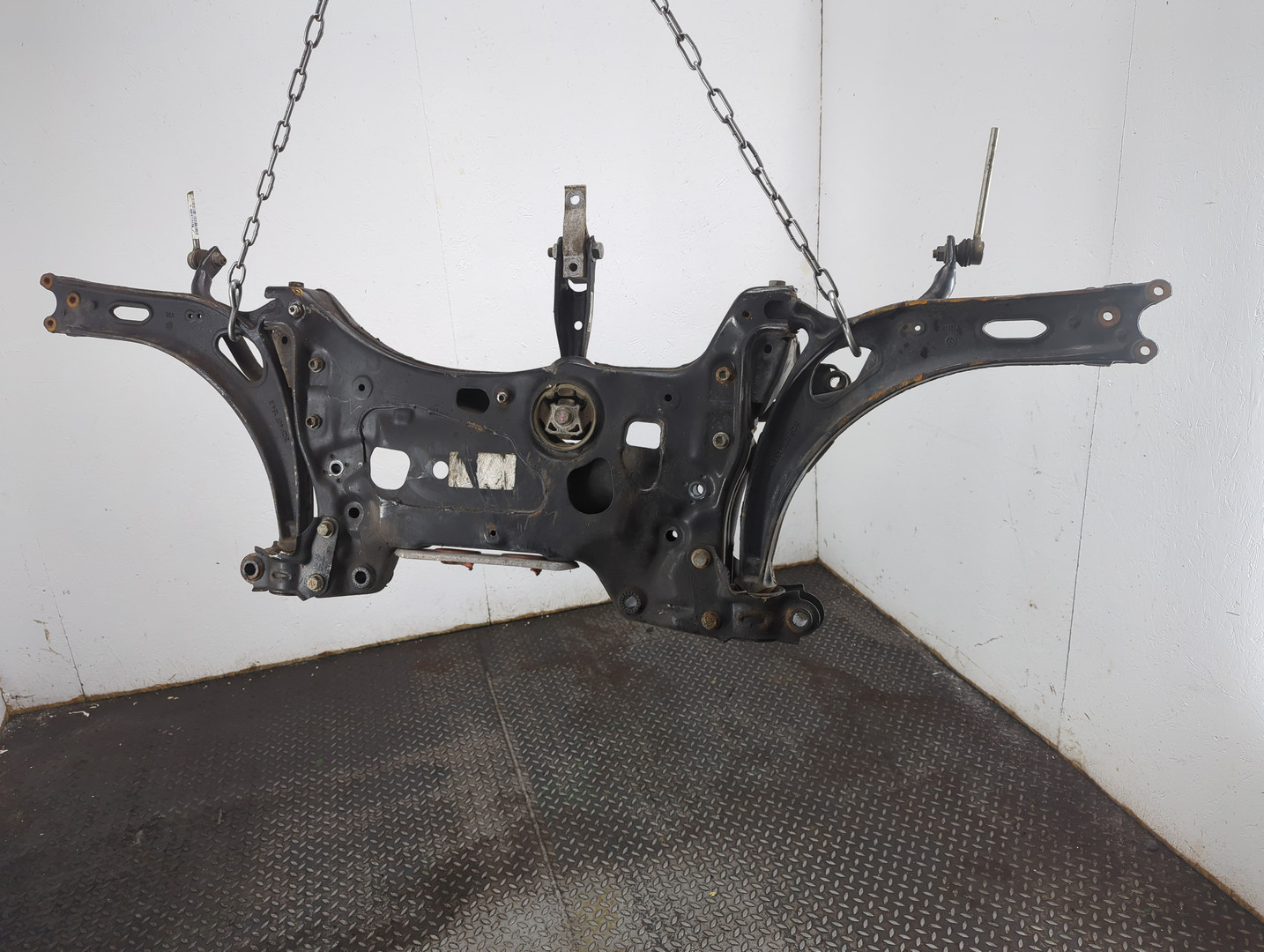 Балка подмоторная