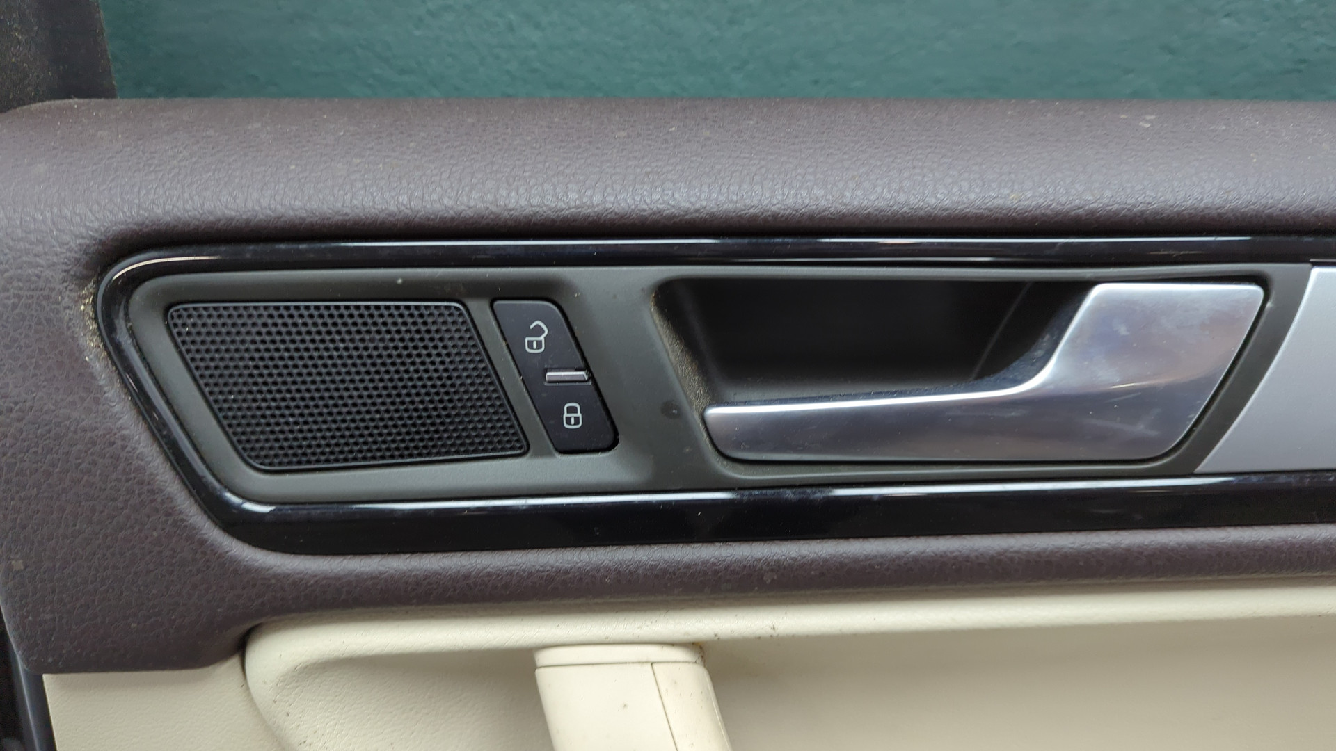 Дверь задняя правая