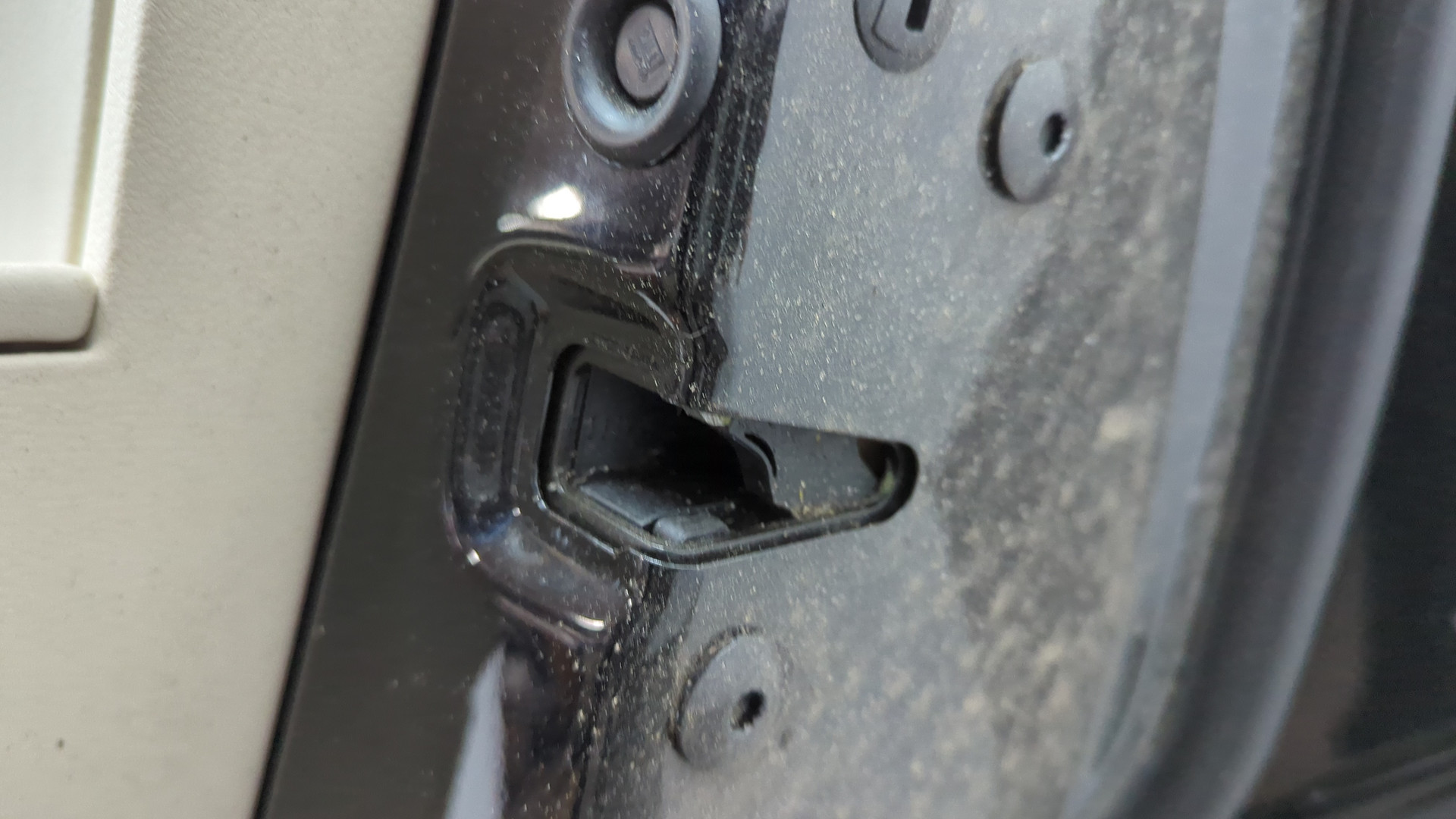 Дверь задняя правая