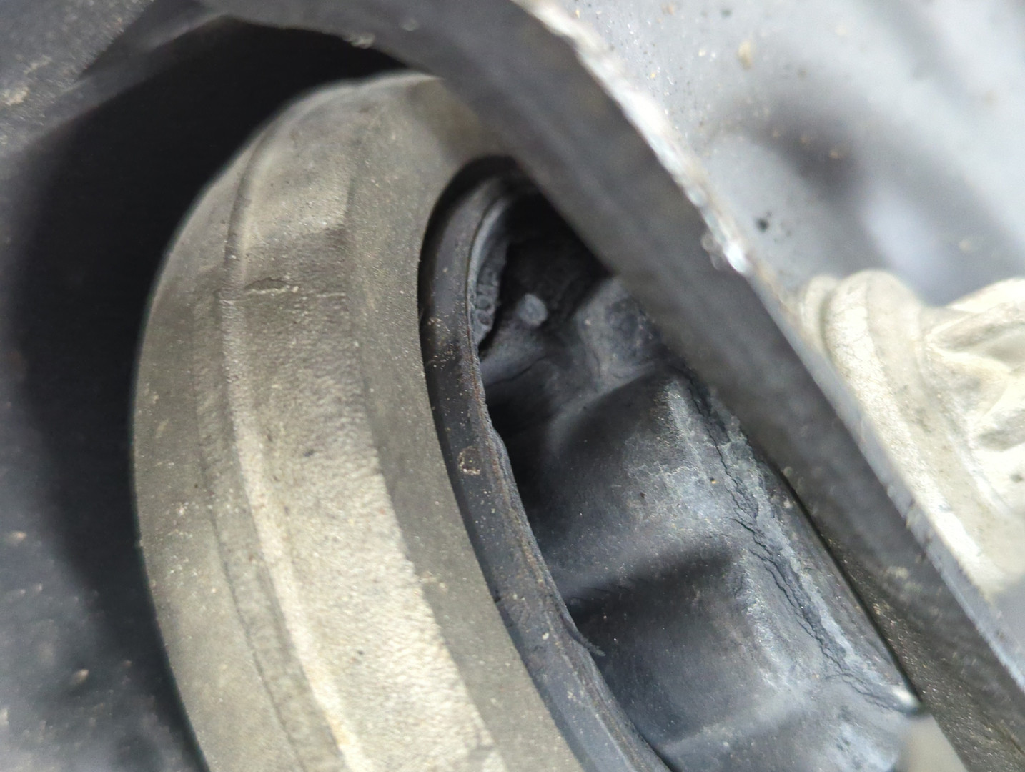 Балка подмоторная