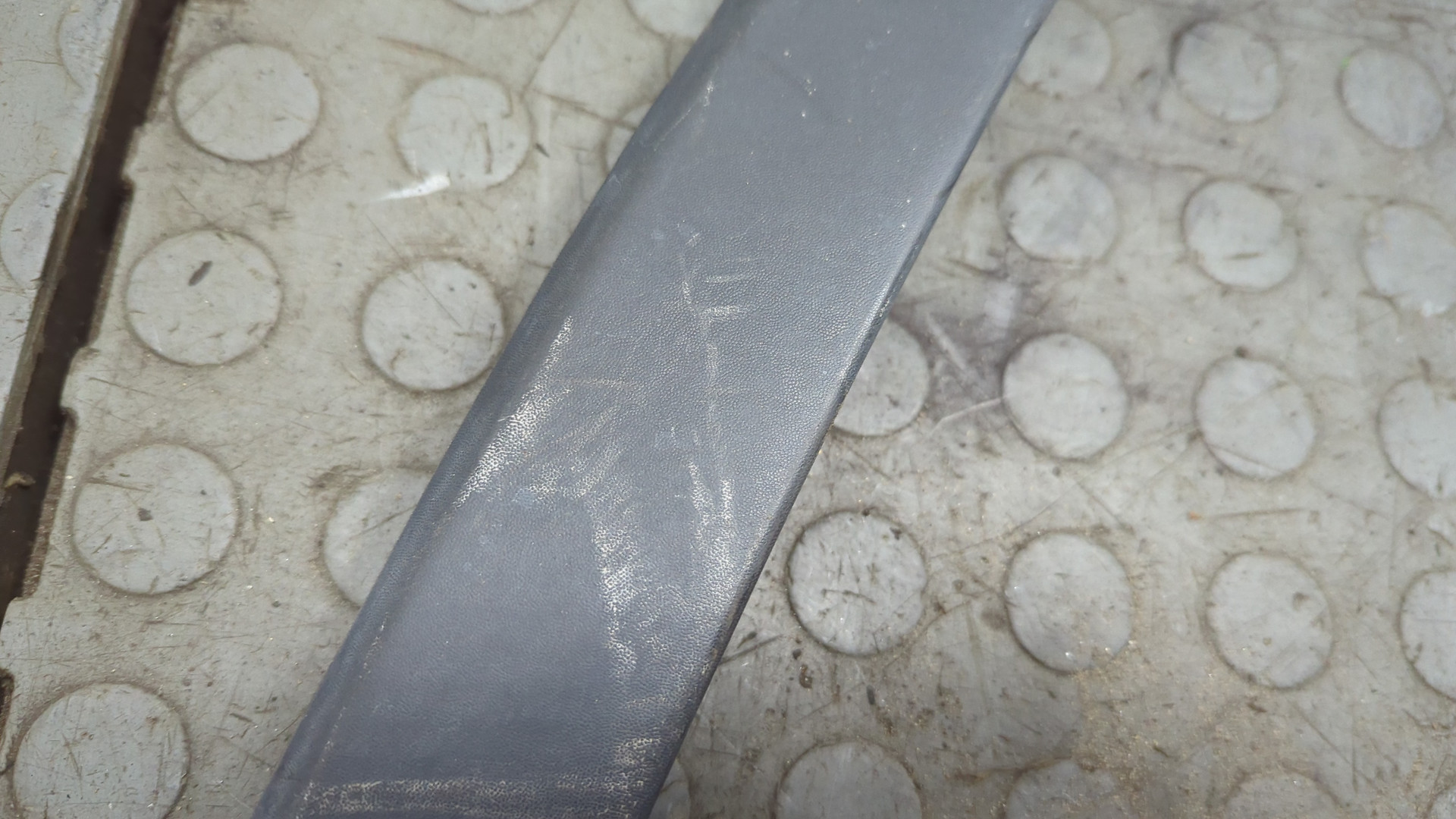 Накладка переднего крыла левого