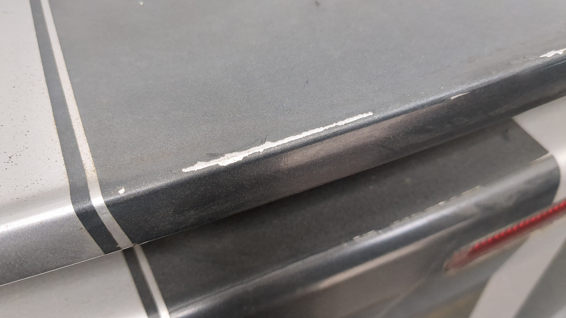 Дверь багажника