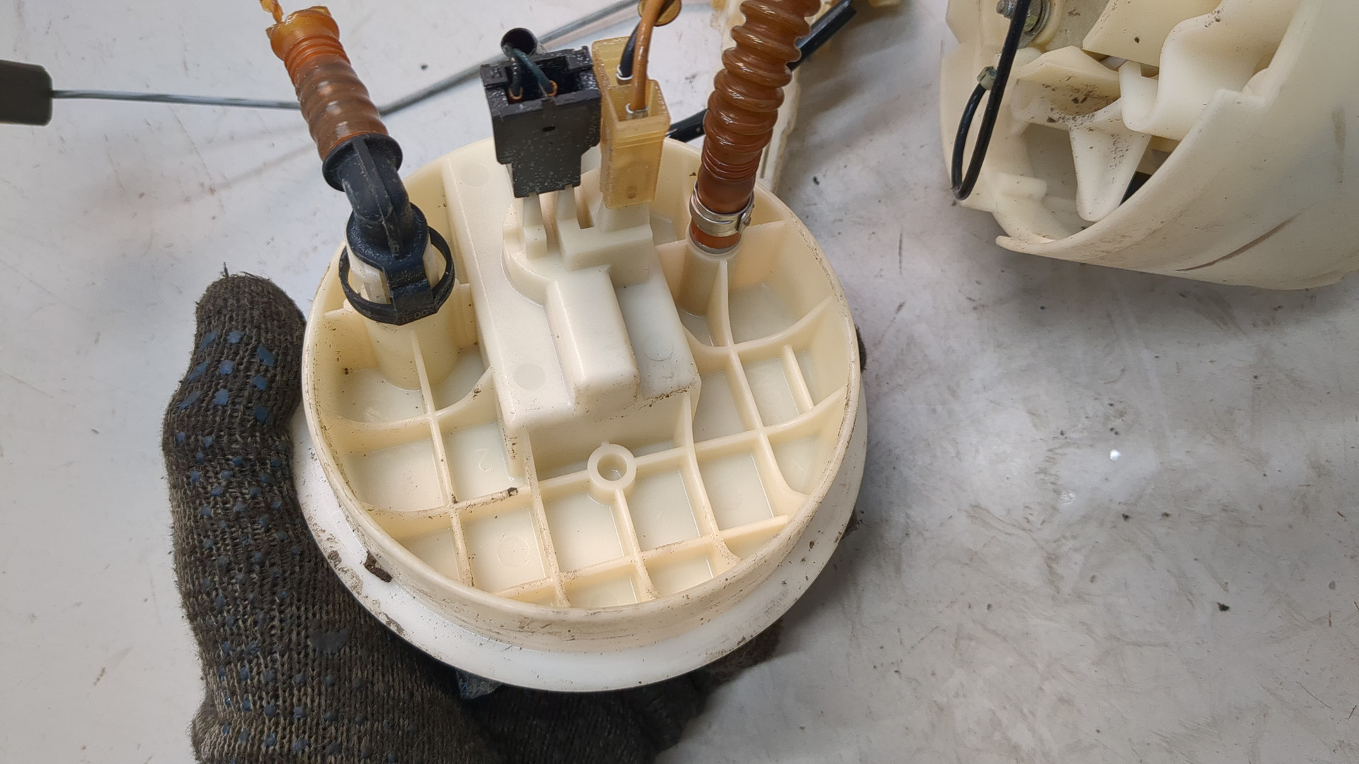 Насос топливный электрический