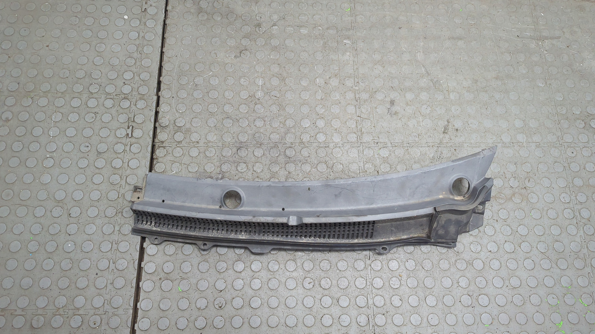 Решетка стеклоочистителей (Жабо)