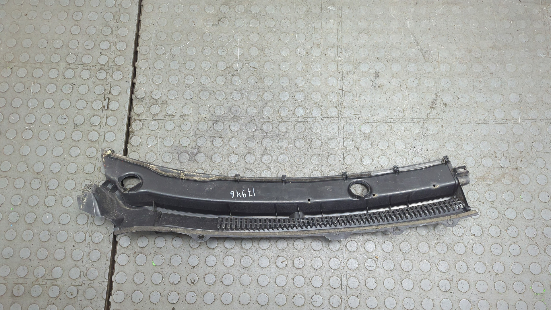 Решетка стеклоочистителей (Жабо)