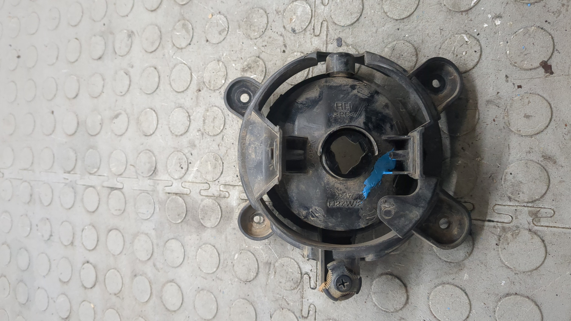 Фара противотуманная правая