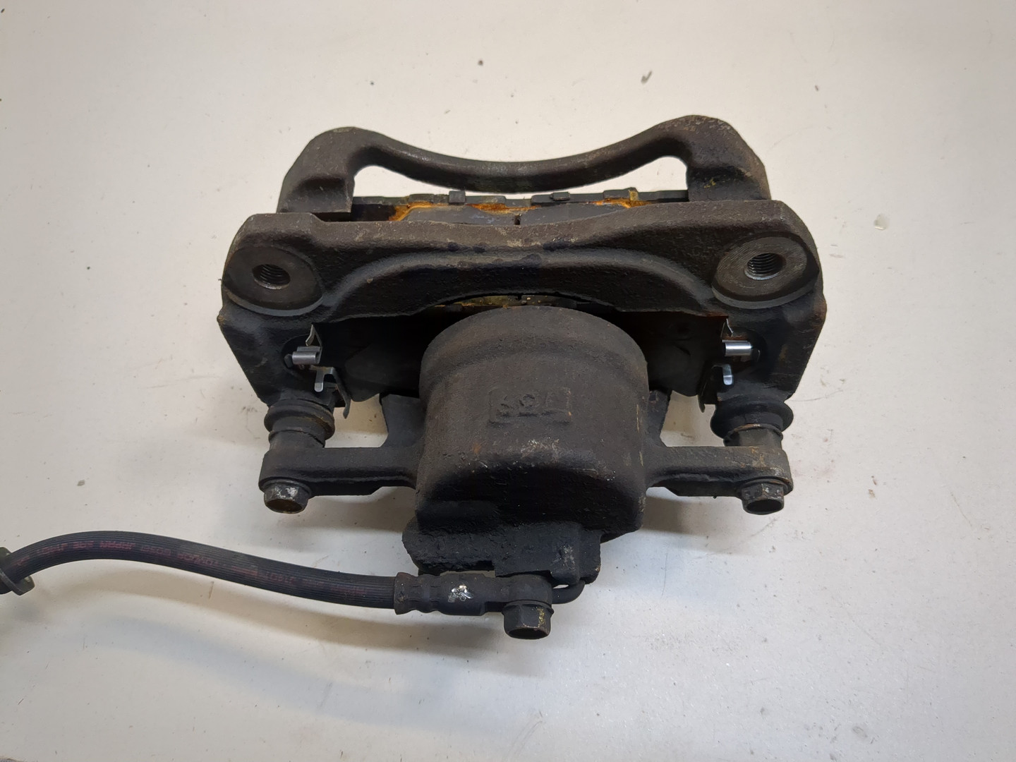 Суппорт передний правый