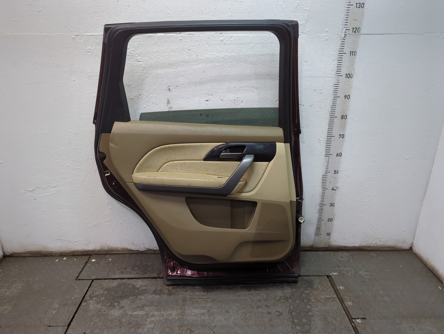 Дверь задняя левая