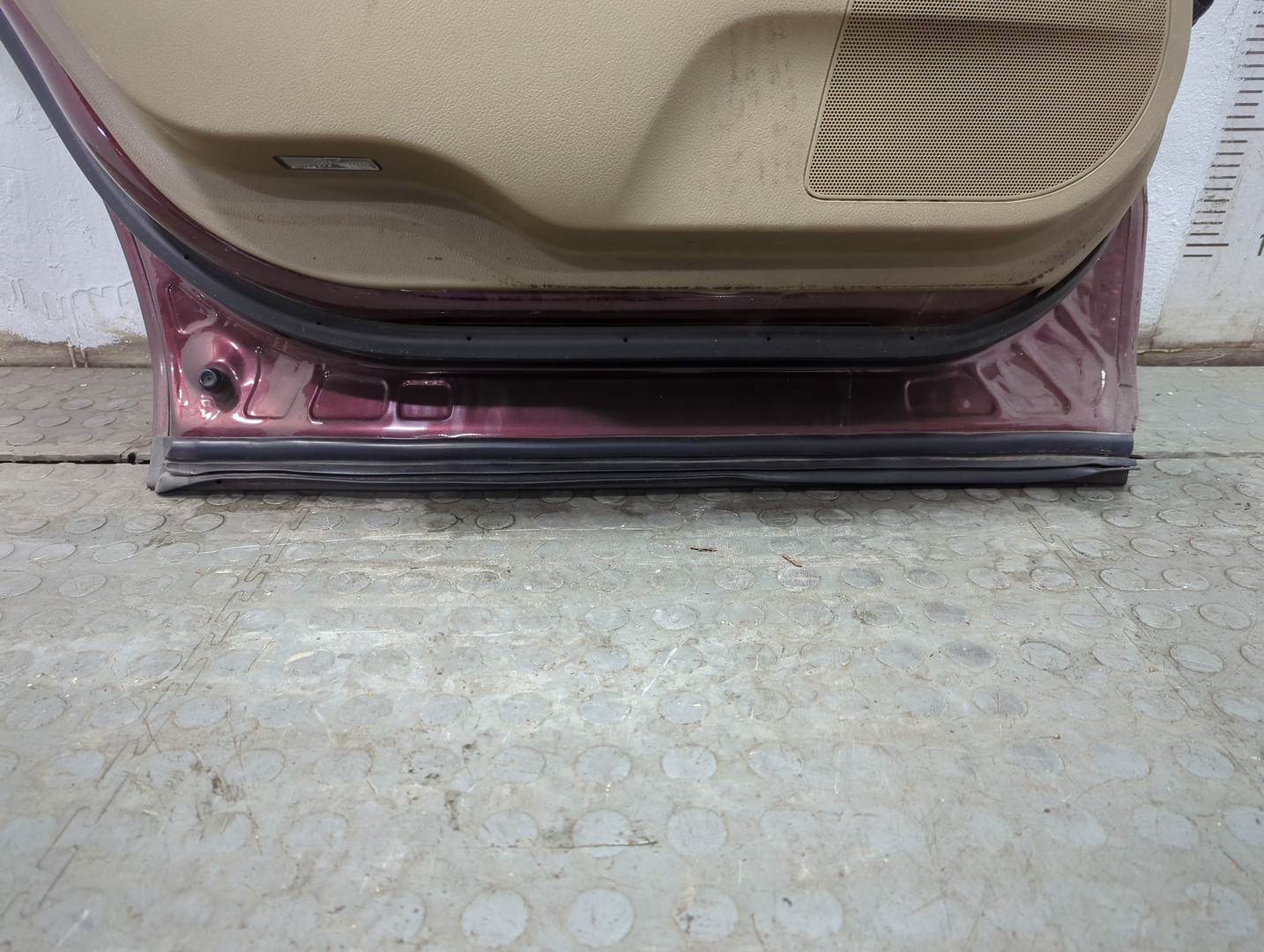 Дверь задняя левая