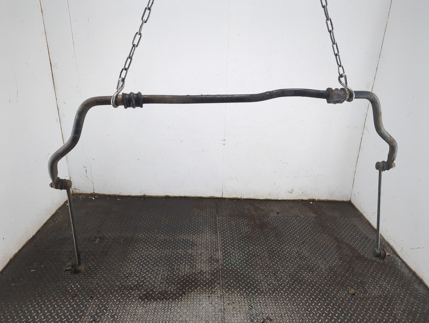 Стабилизатор передний