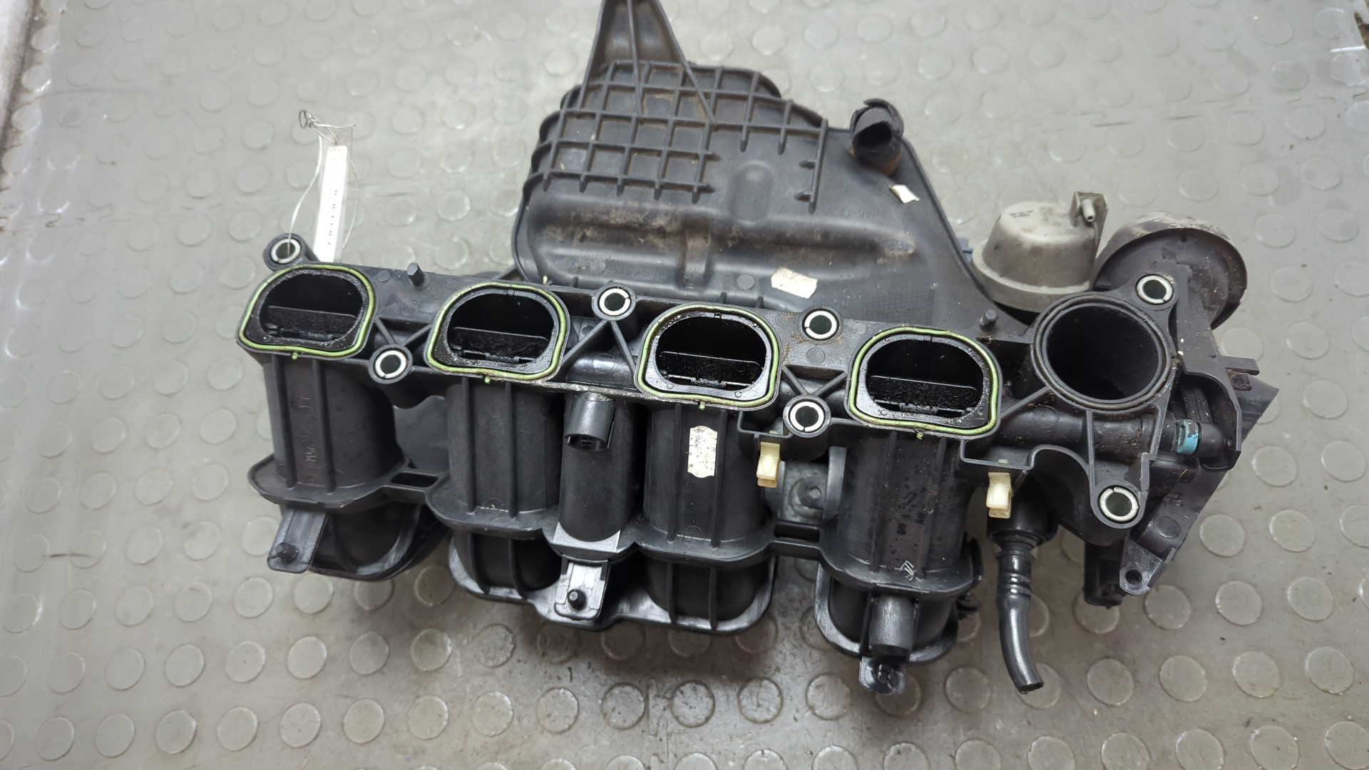 Коллектор впускной