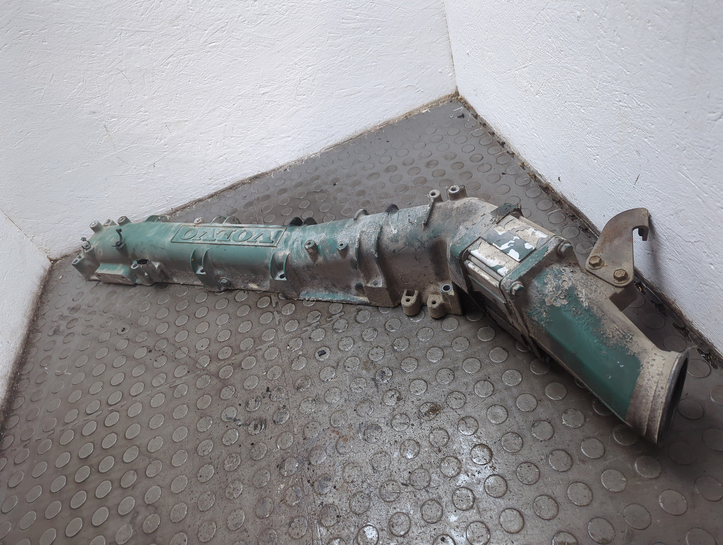 Коллектор впускной