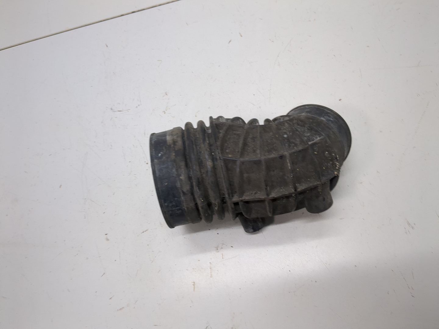 Патрубок воздушного фильтра