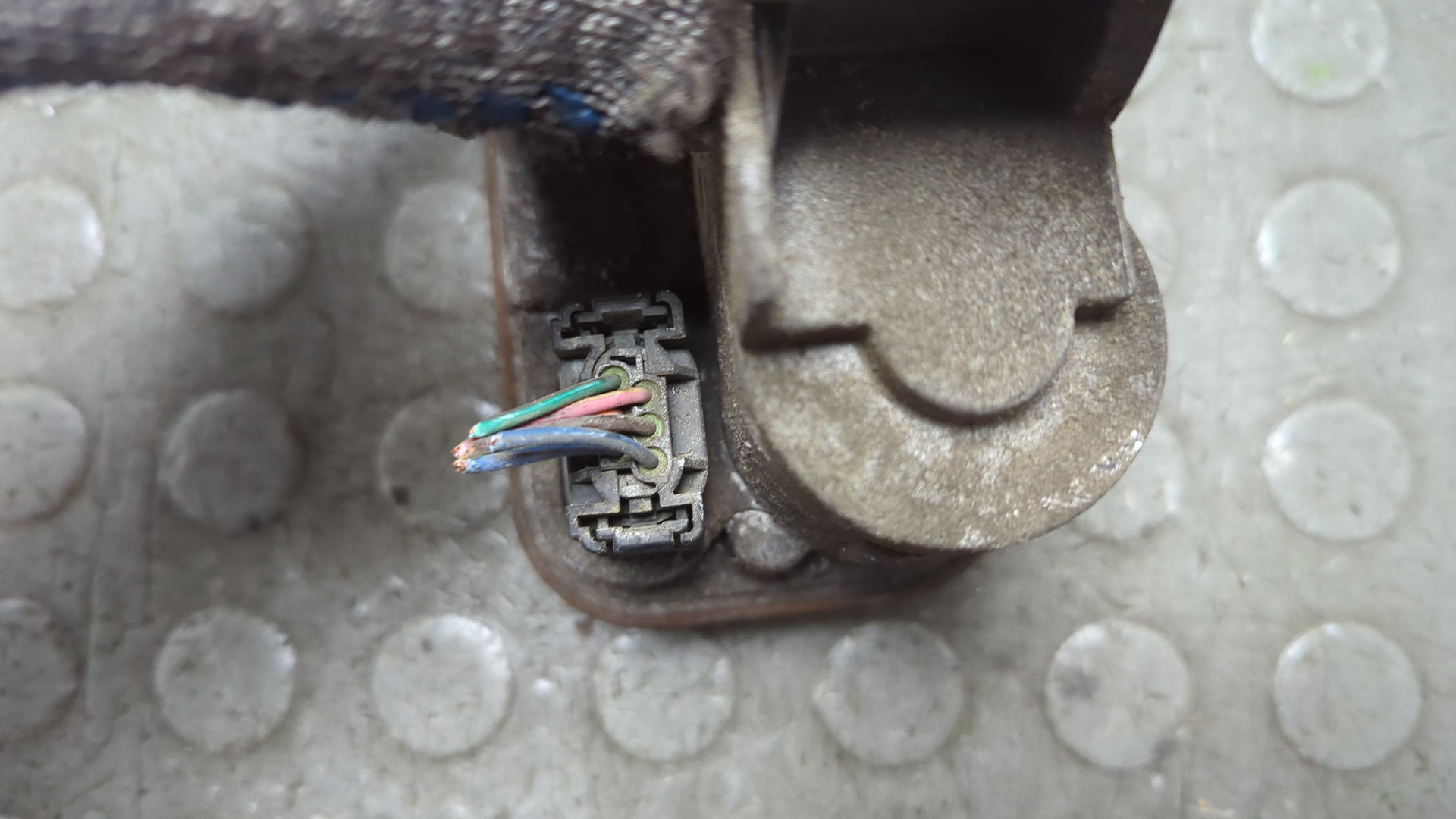 Заслонка дроссельная электрическая