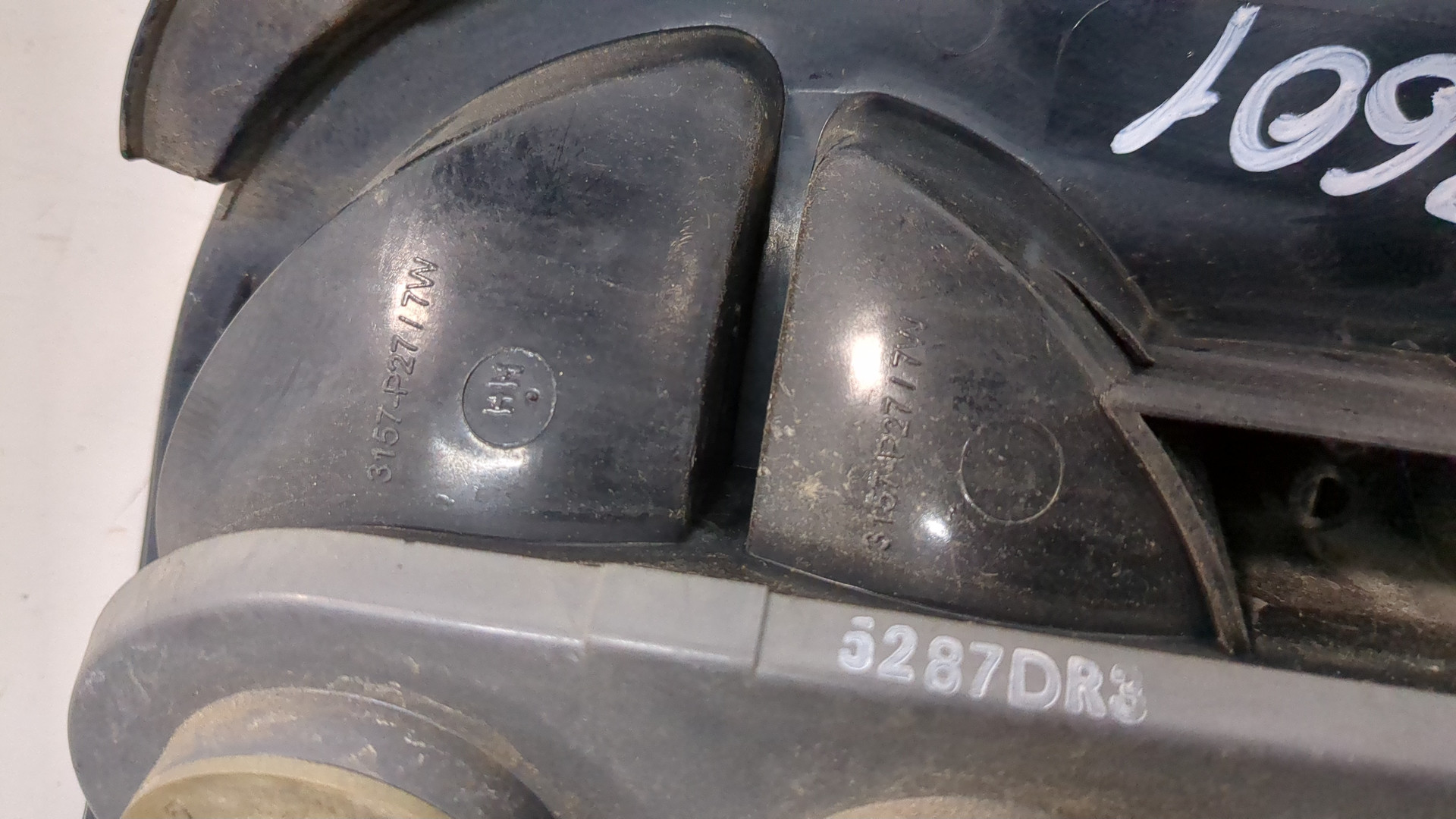 Фонарь задний правый