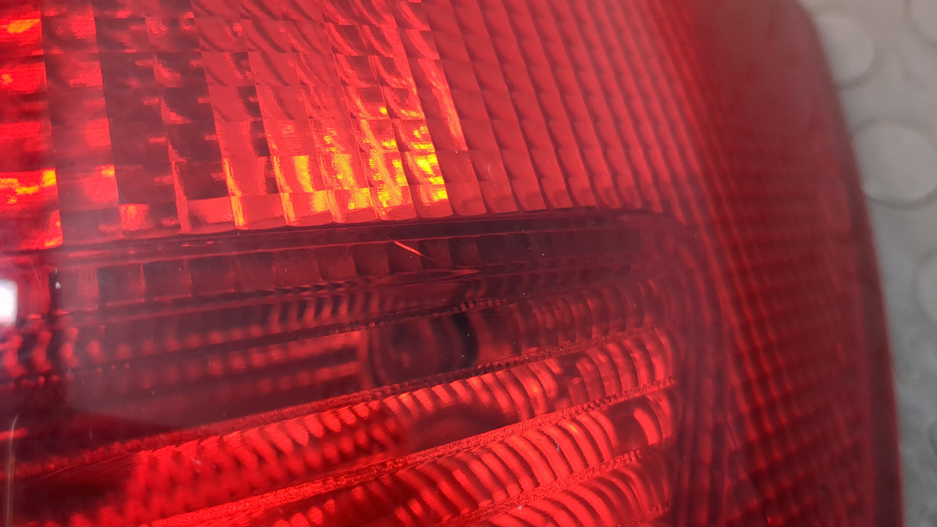 Фонарь задний правый