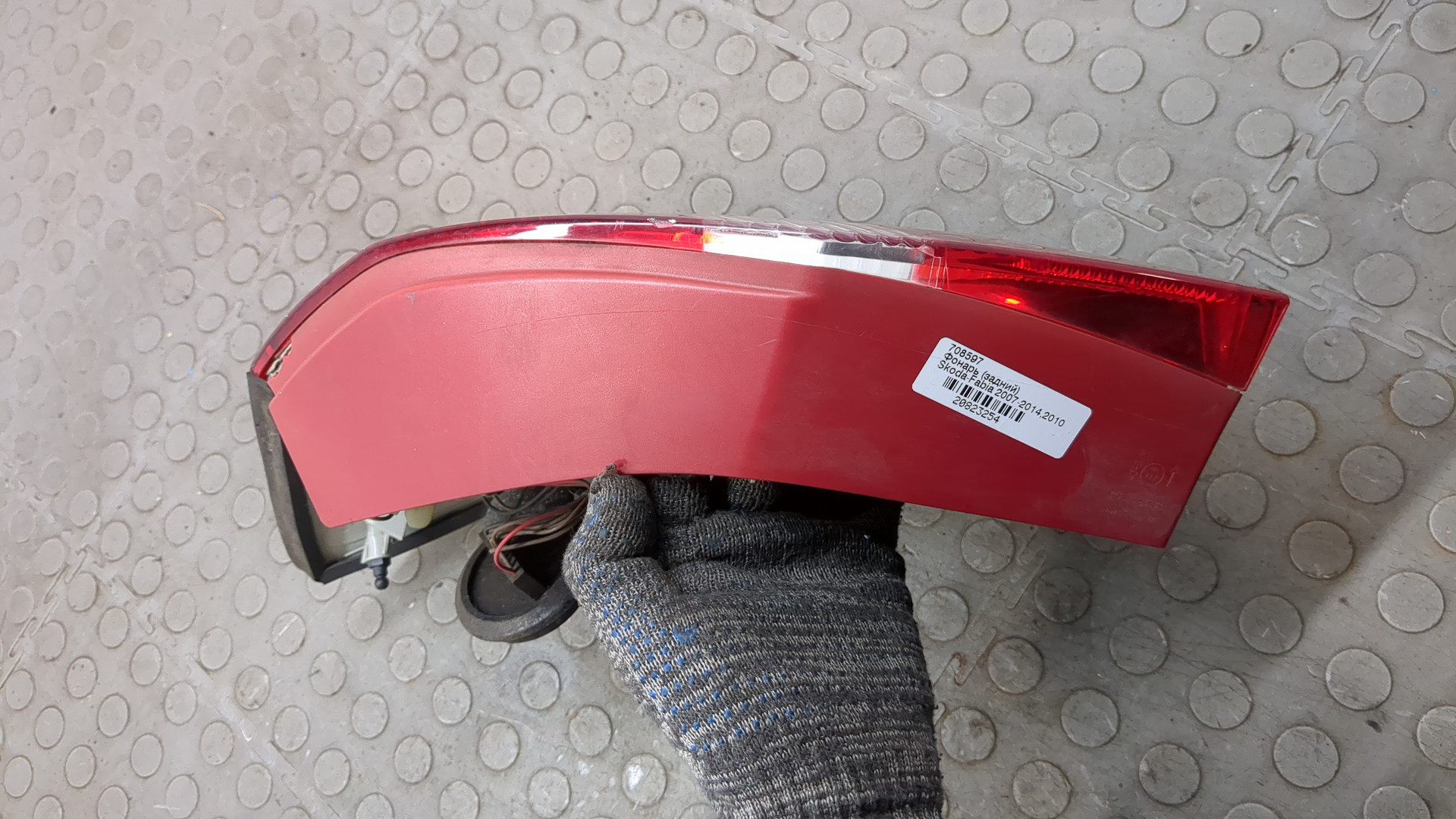 Фонарь задний правый