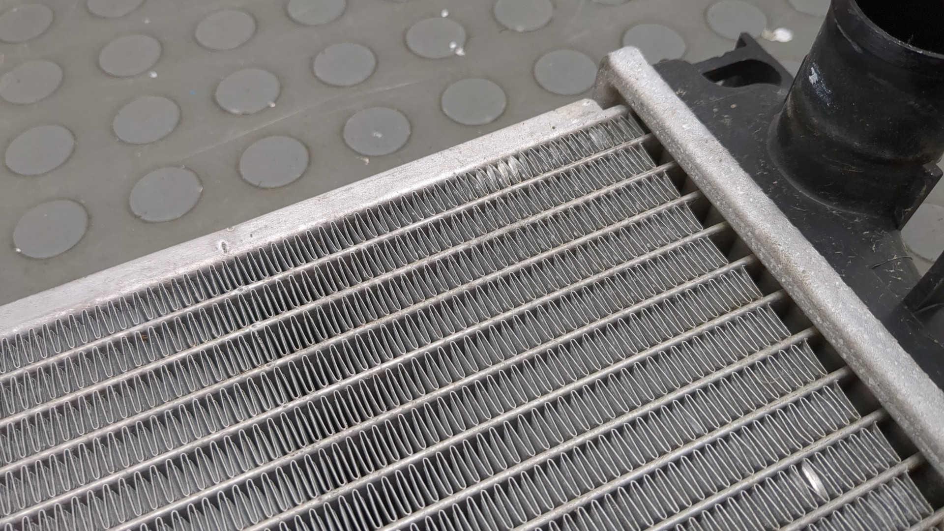 Радиатор охлаждения двигателя основной