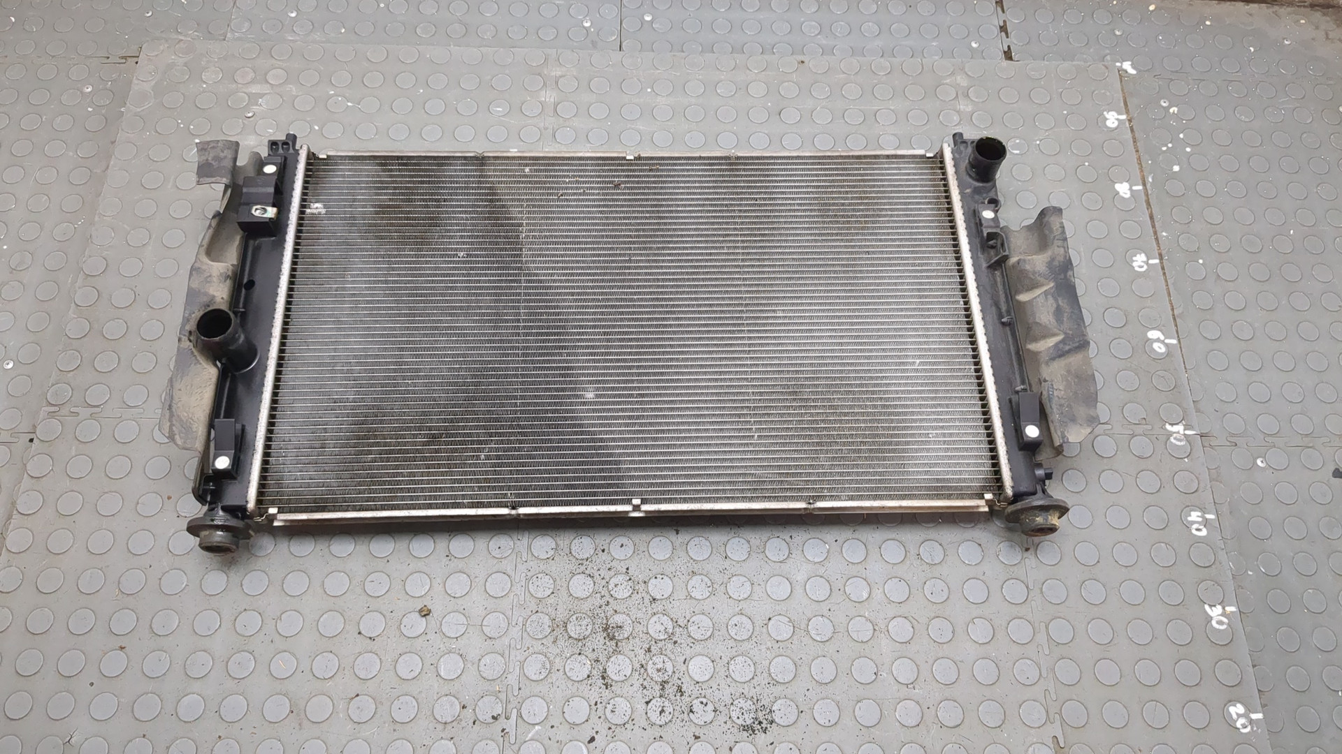 Радиатор охлаждения двигателя основной