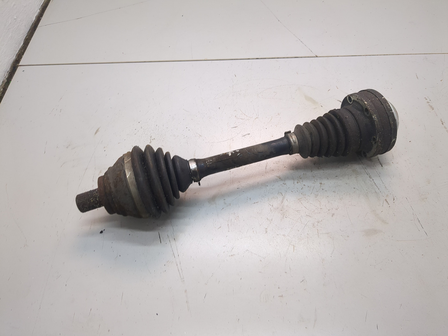 Полуось передняя левая