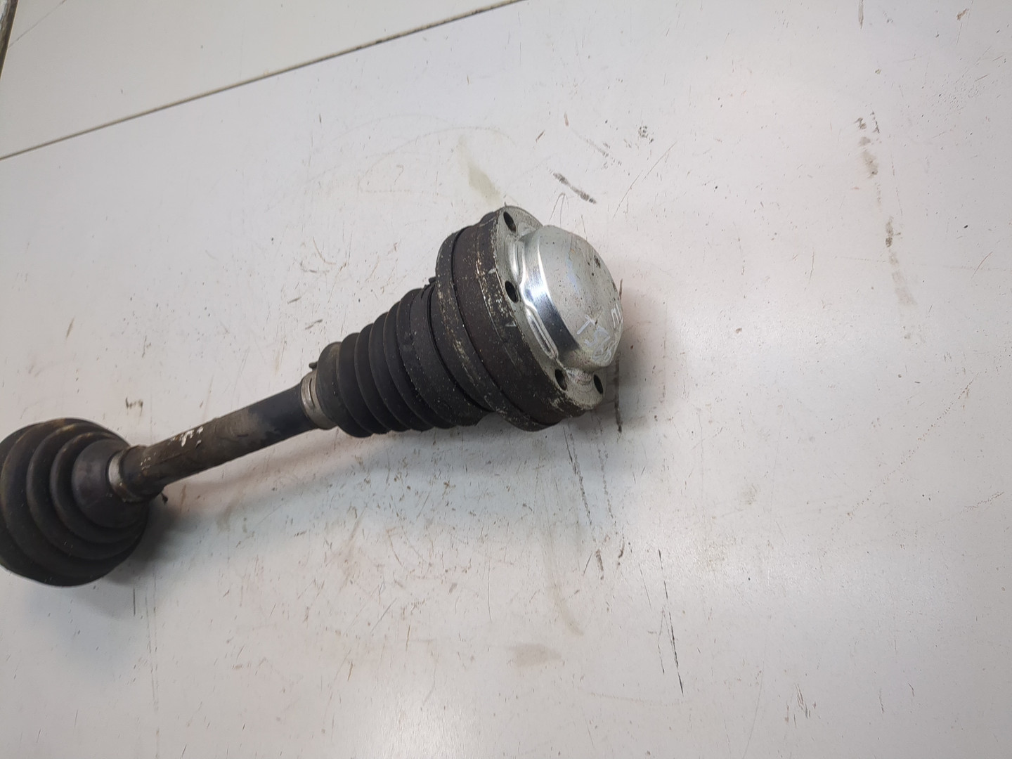 Полуось передняя левая