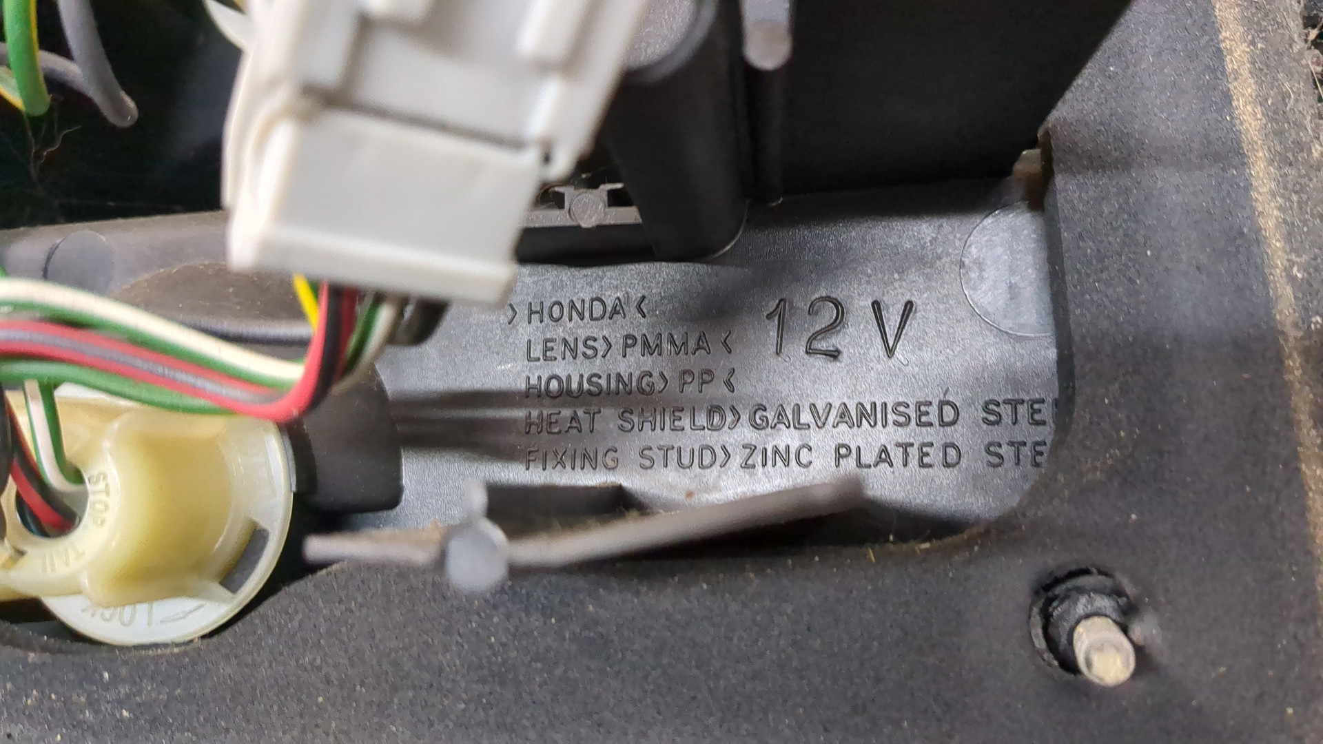 Фонарь задний левый