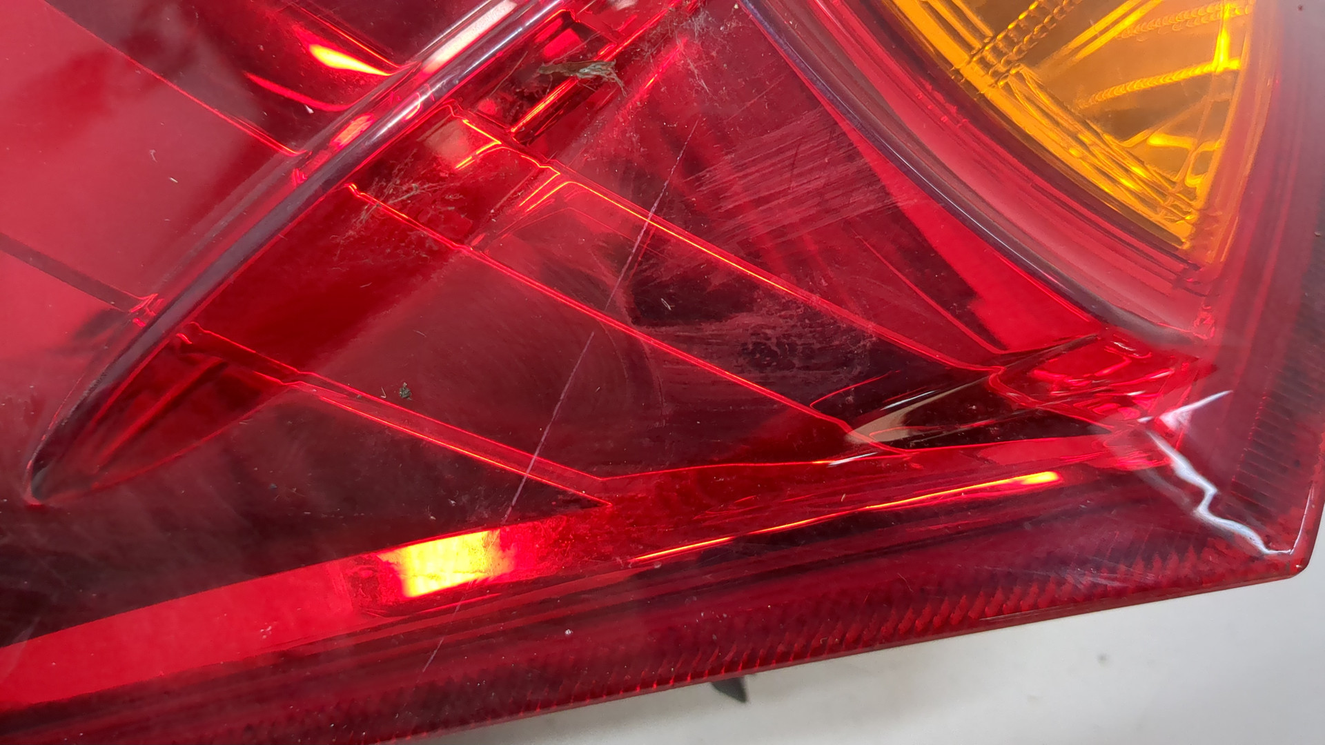 Фонарь задний левый