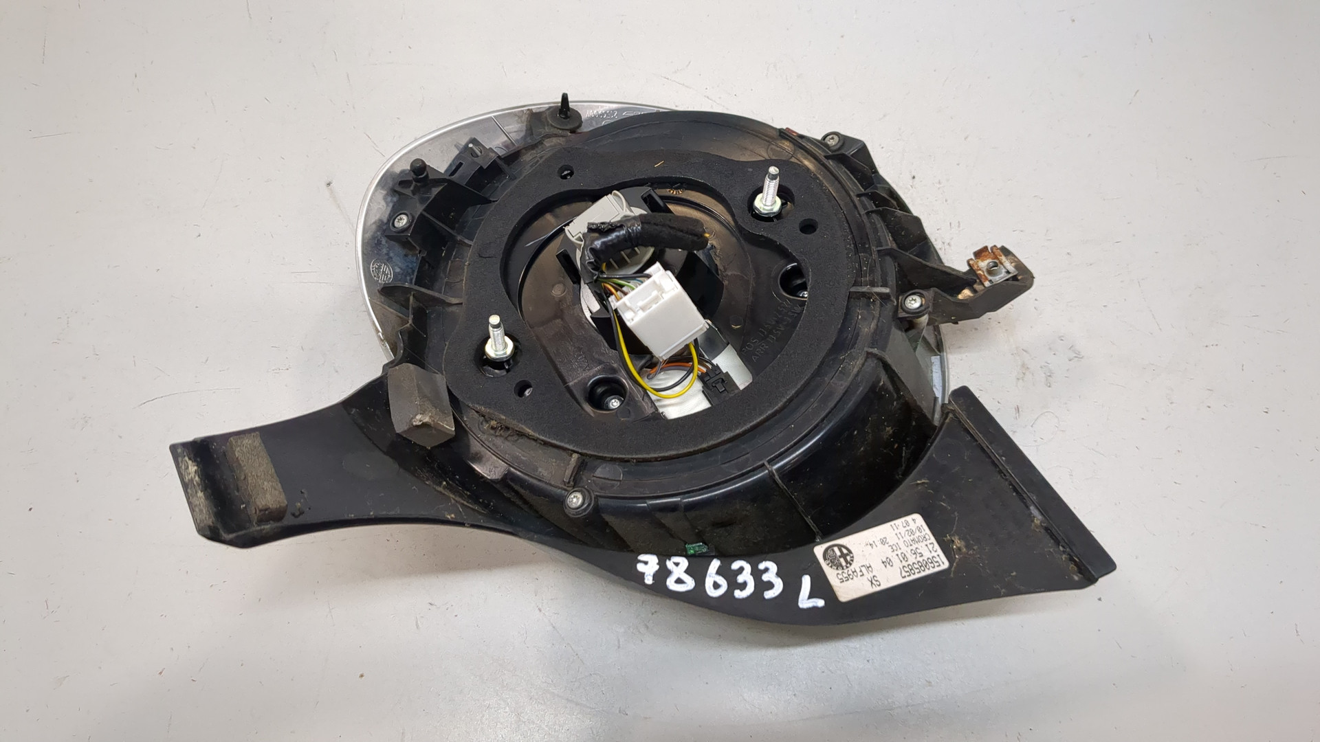 Фонарь задний левый