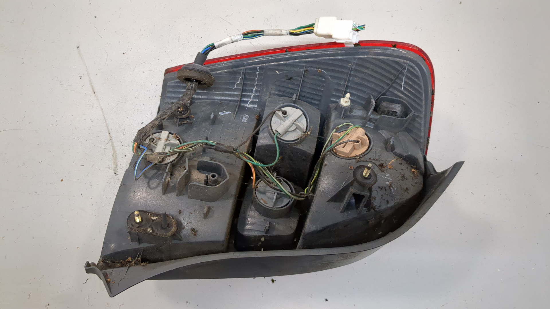 Фонарь задний левый