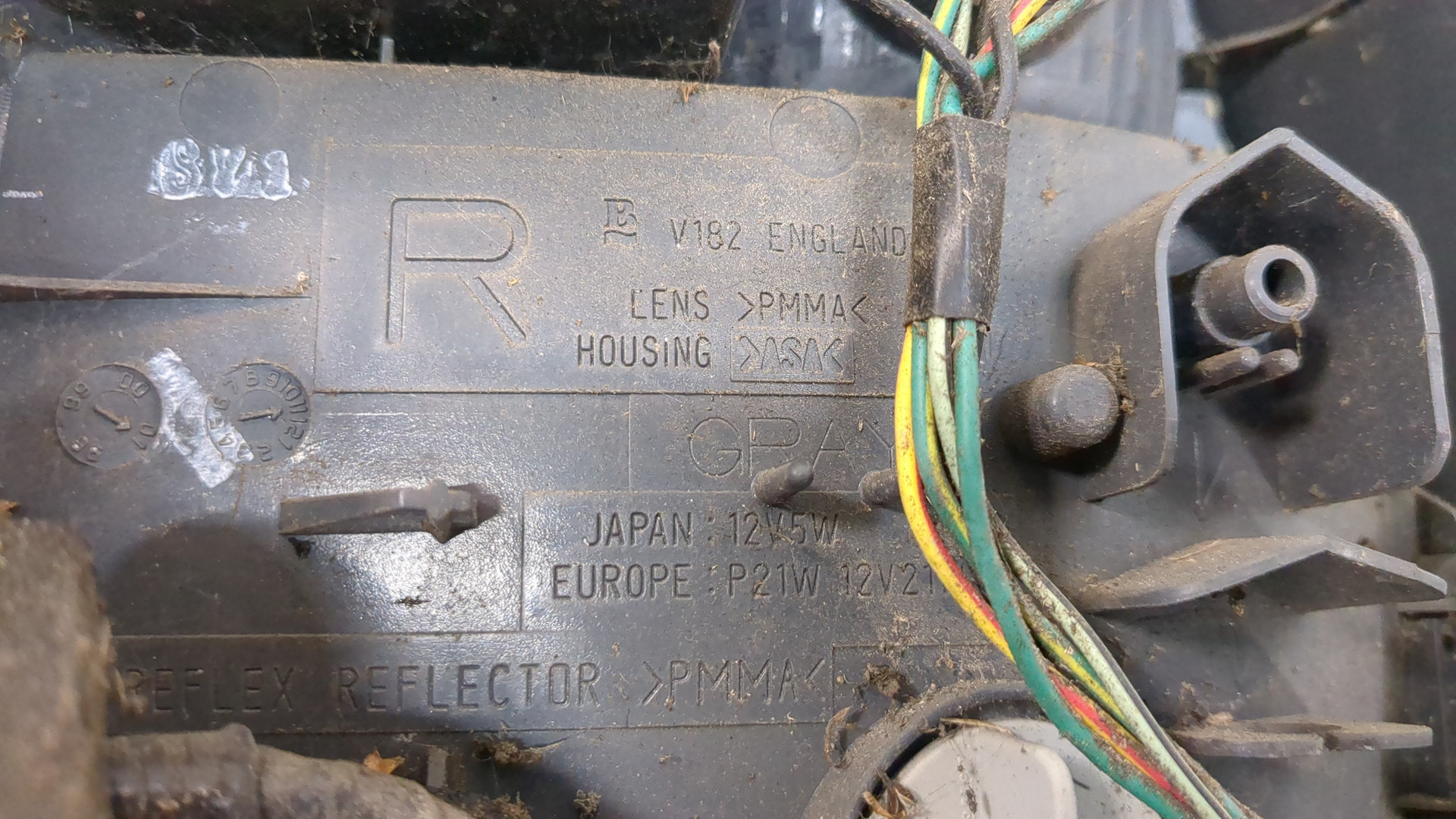 Фонарь задний левый