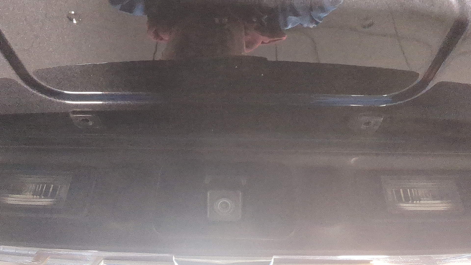 Дверь багажника