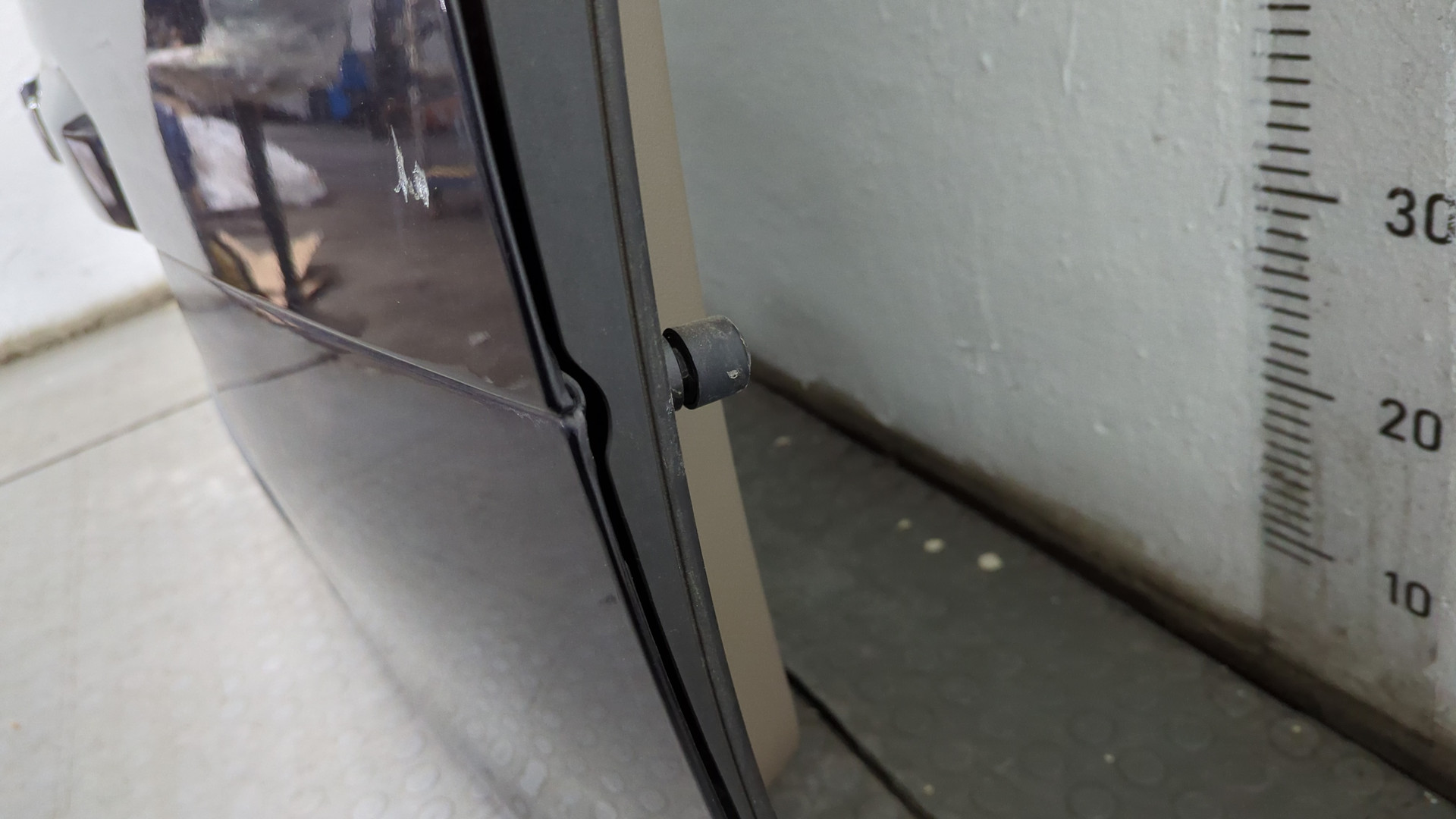 Дверь багажника