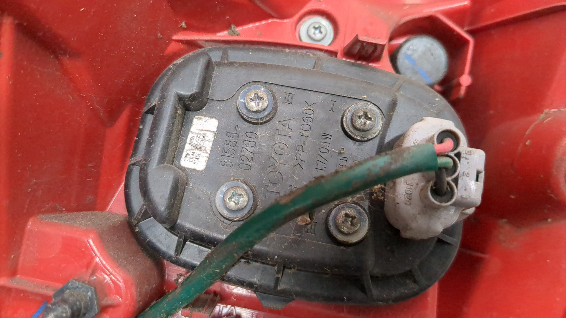 Фонарь задний правый