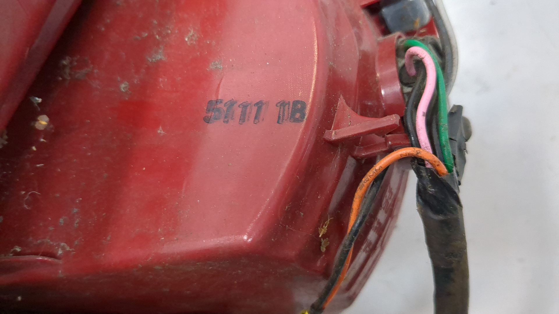 Фонарь задний левый