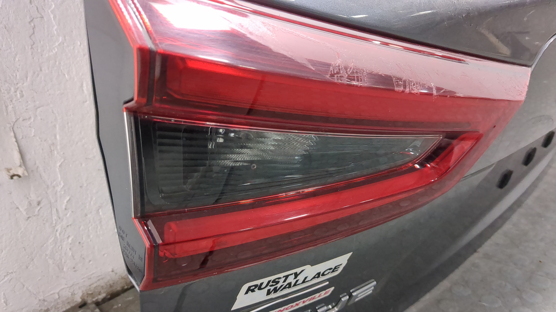 Дверь багажника